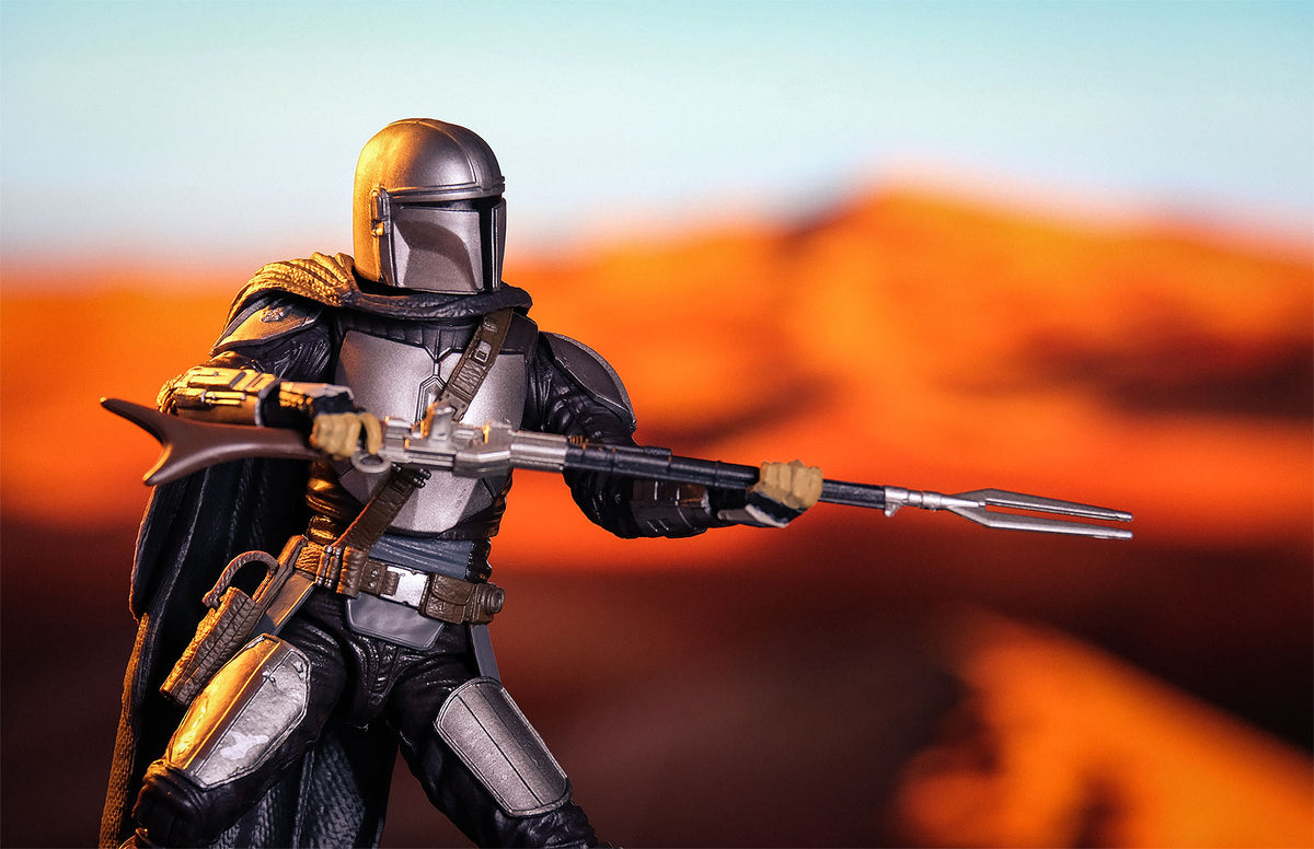 Image produit Figurine d'action Mandalorian Deluxe 15 cm - Star Wars The Mandalorian