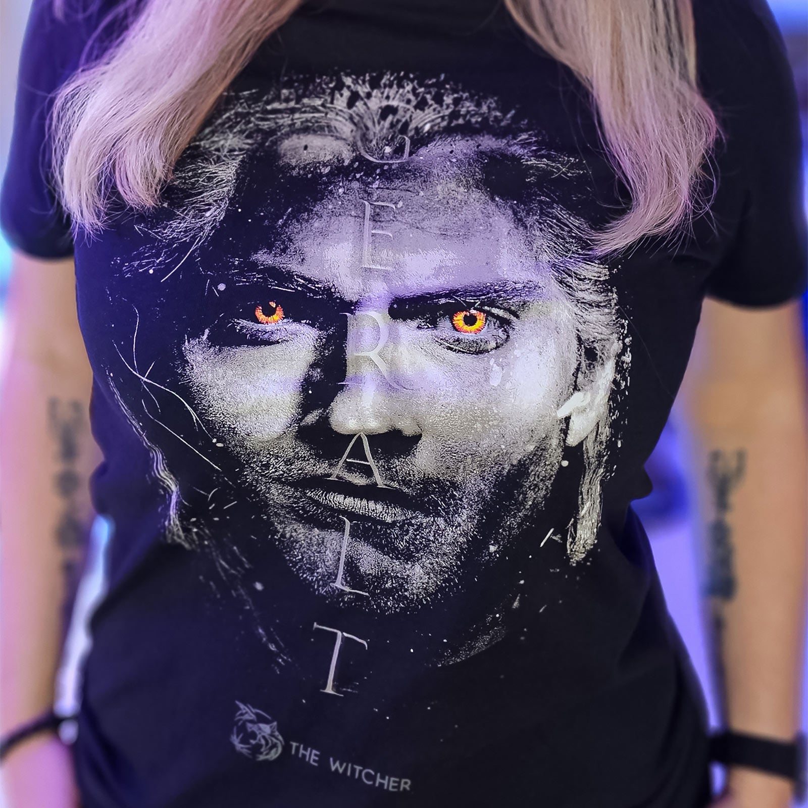 Image produit Witcher - T-shirt portrait de Geralt noir