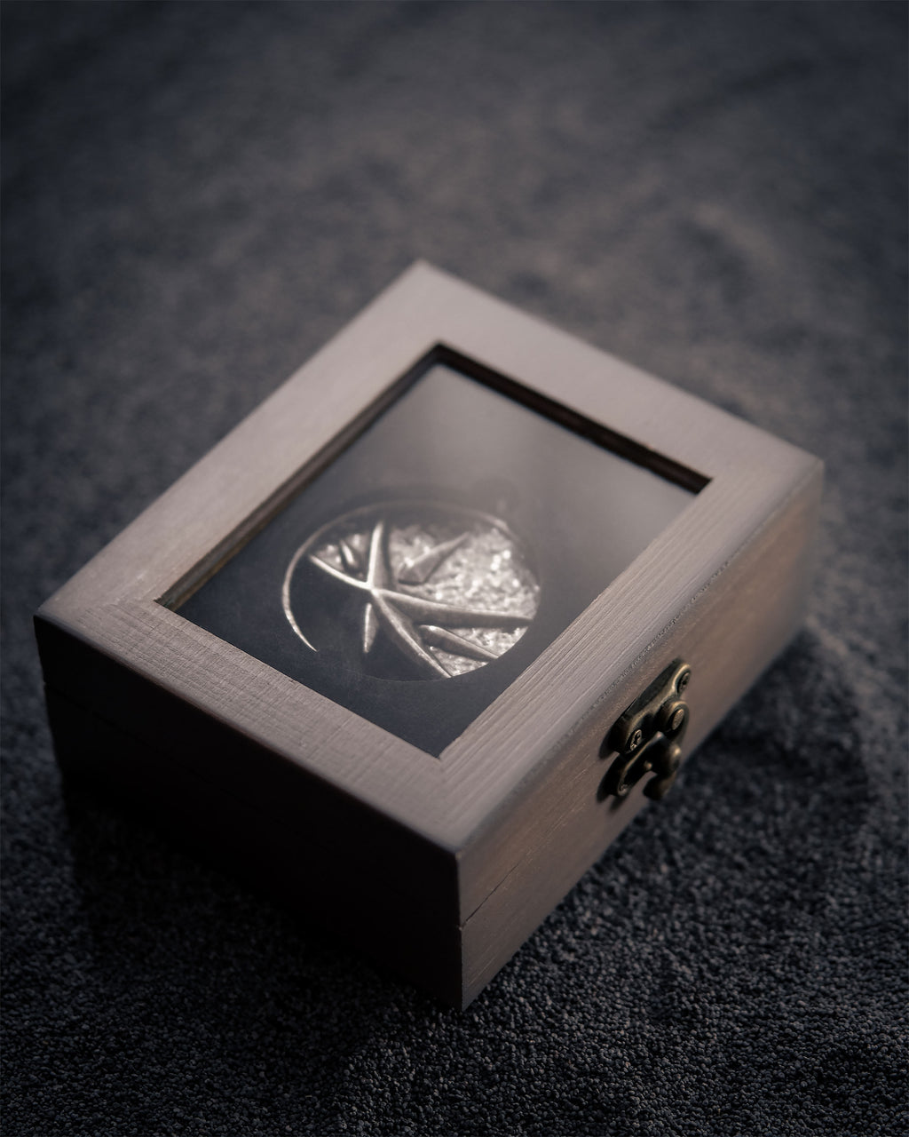 Image produit Witcher - Collier médaillon Yennefer