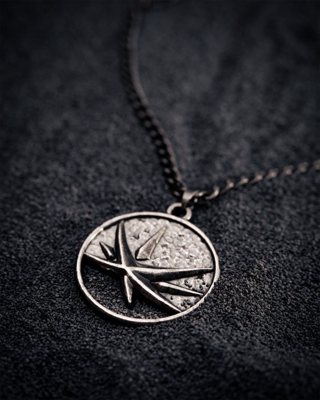 Image produit Witcher - Collier médaillon Yennefer