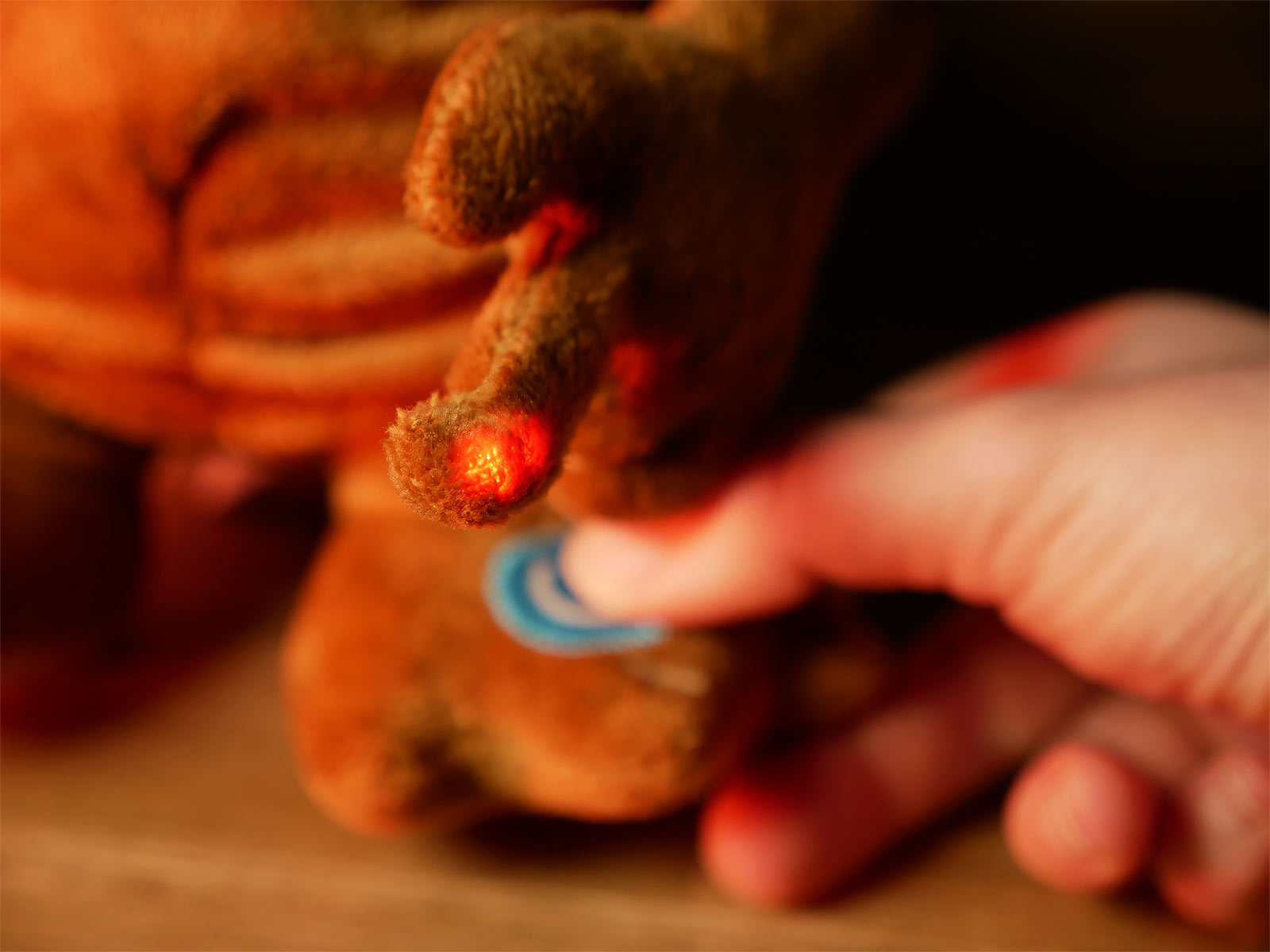 Image produit Figurine en peluche E.T. avec lumière et son