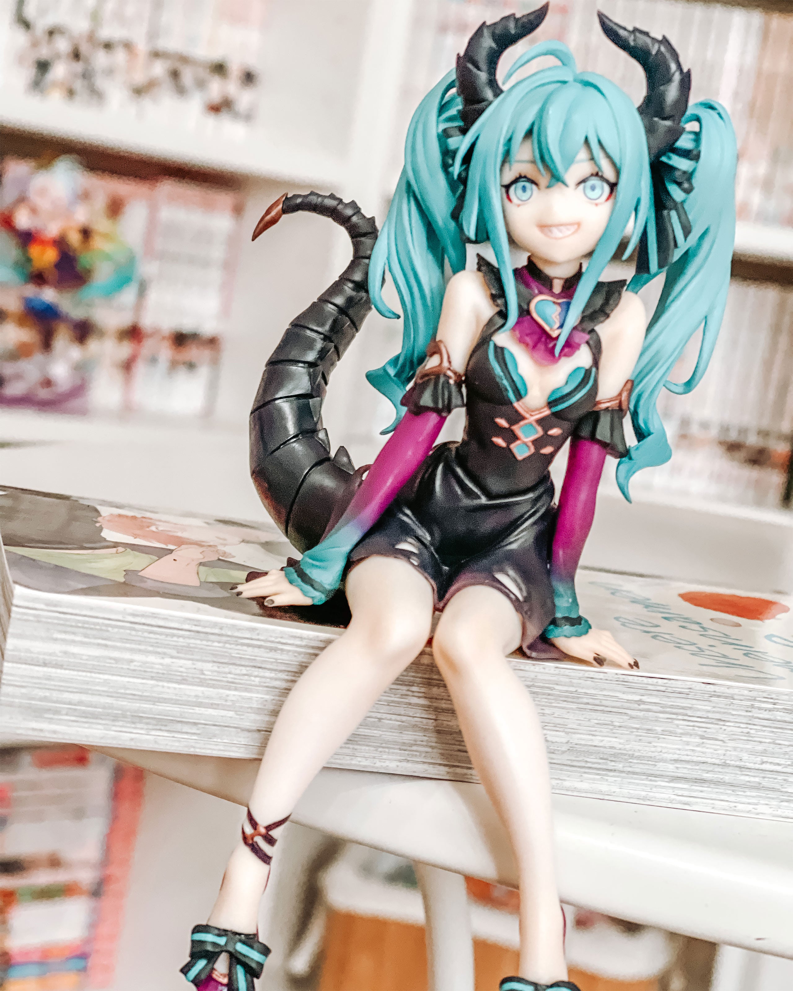 Image produit Vocaloid - Hatsune Miku Villain Noodle Stopper Figurine 16 cm