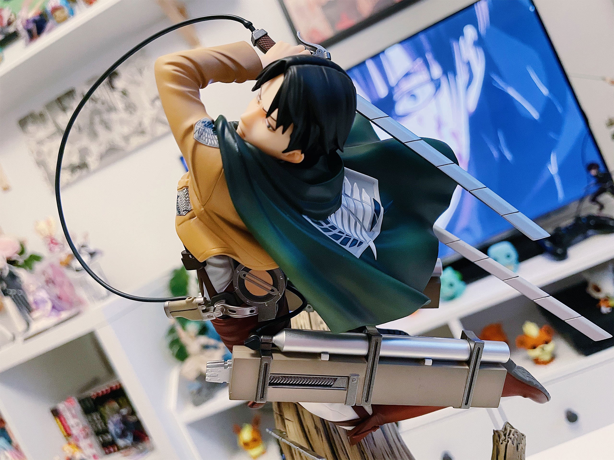 Image produit Attack on Titan - Statue de Levi Renouvelée 29 cm