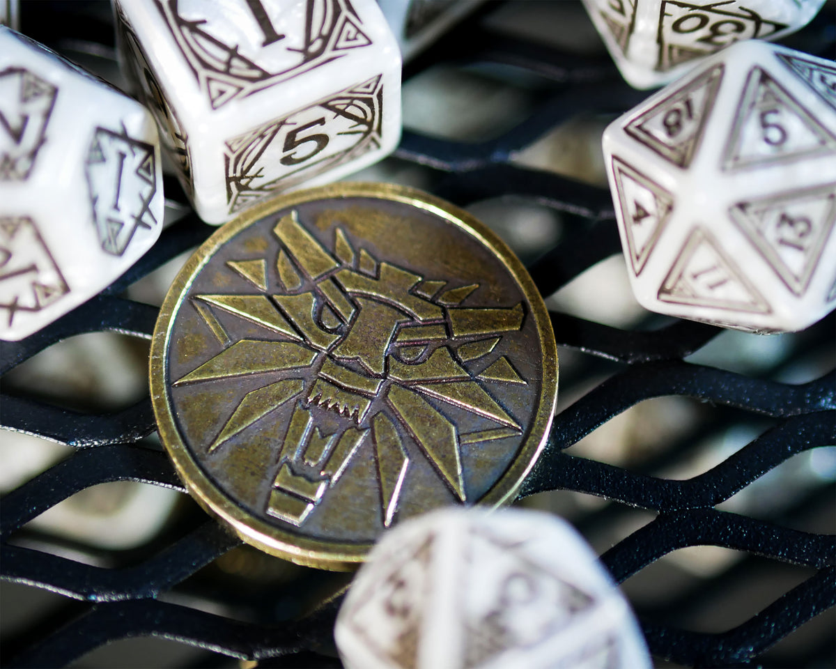 Image produit Witcher - Geralt Loup Blanc RPG Set de dés 7pcs avec pièce de collection