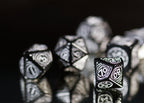 Image produit Witcher - Yennefer Obsidian Star RPG Jeu de Dés 7pcs avec Pièce de Collection