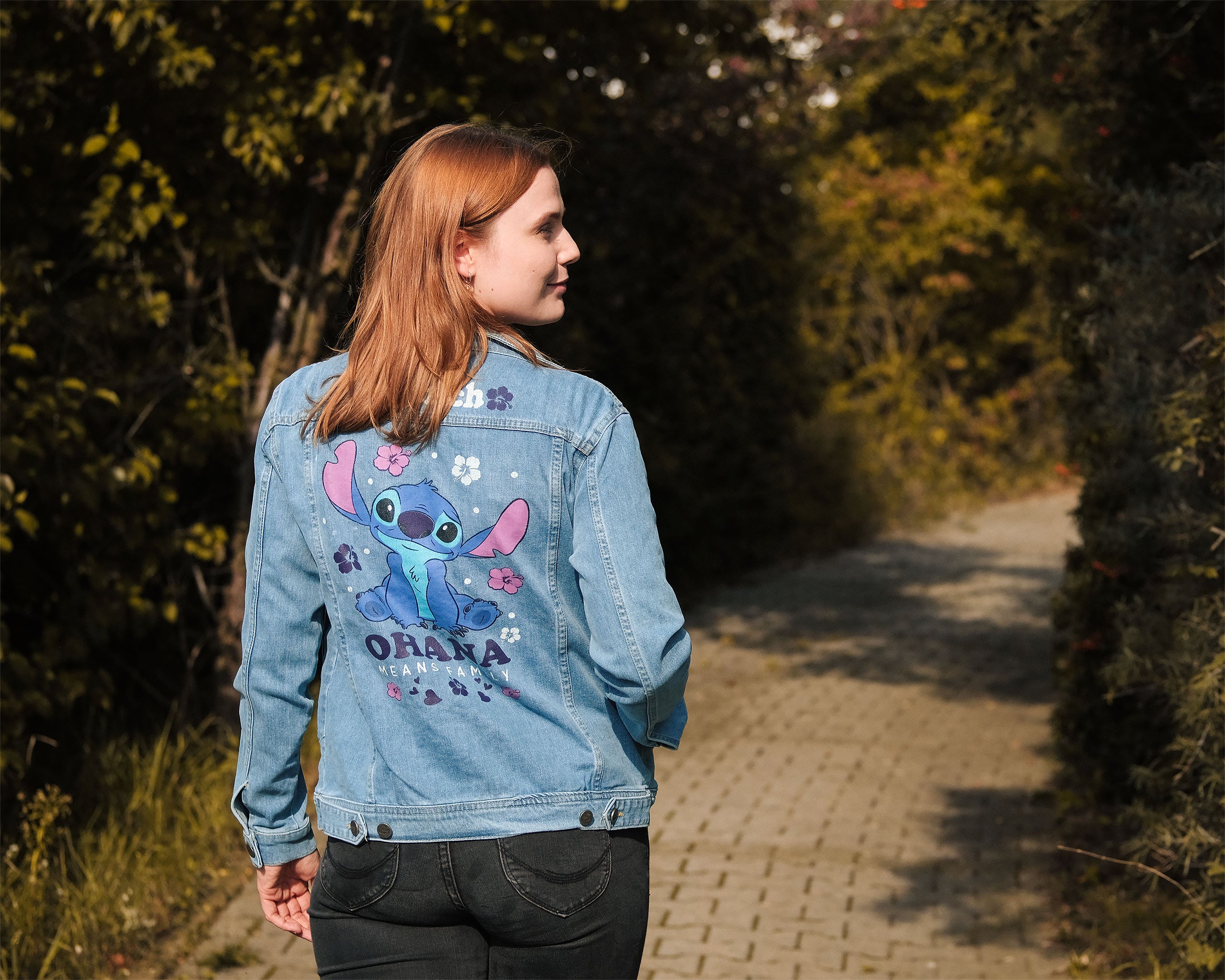 Image produit Lilo & Stitch - Flowers Veste en jean femme bleue