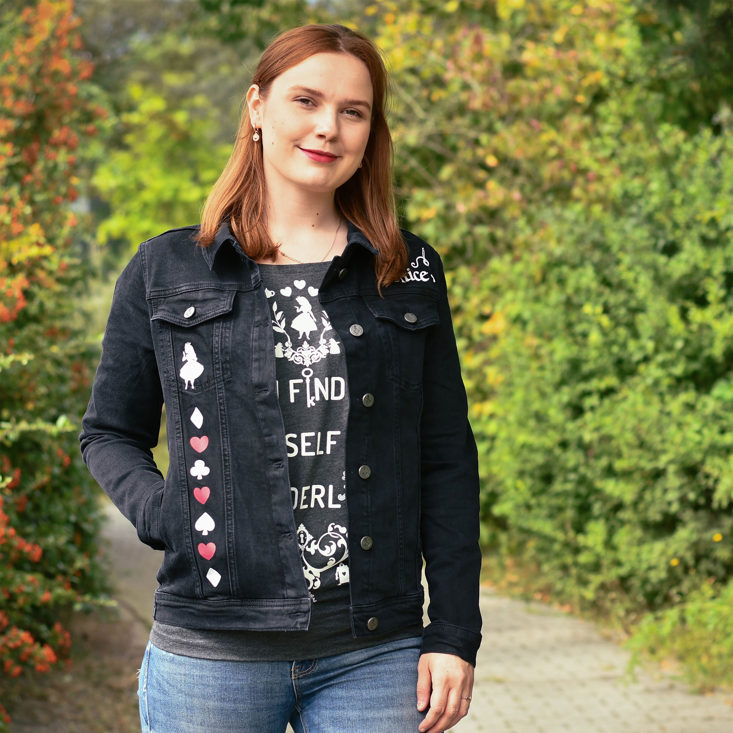 Image produit Alice au Pays des Merveilles - Veste en jean noire pour femme