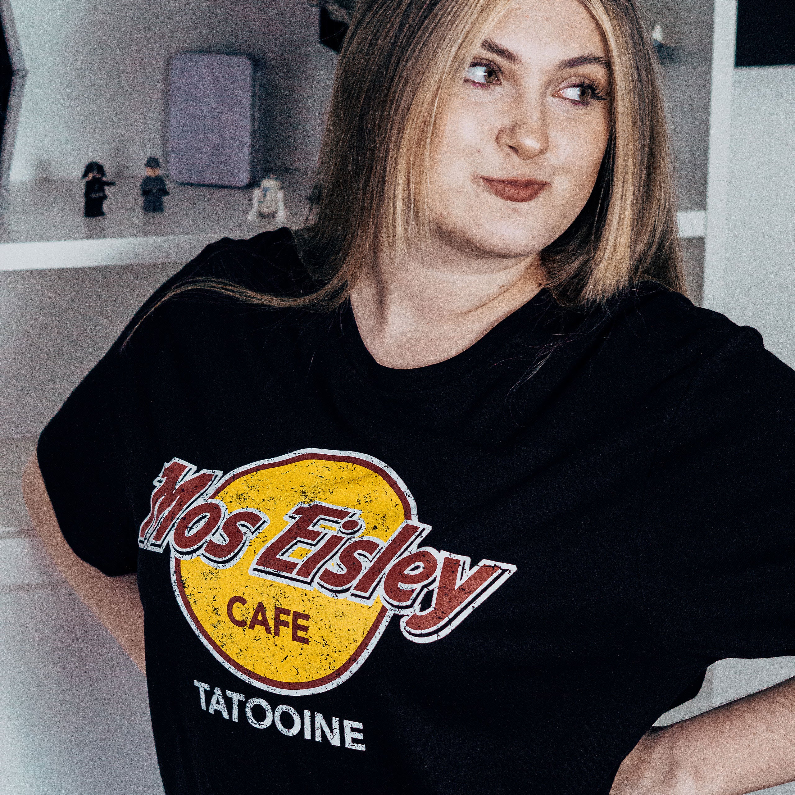 Image produit T-shirt Mos Eisley Cafe pour les fans de Star Wars noir