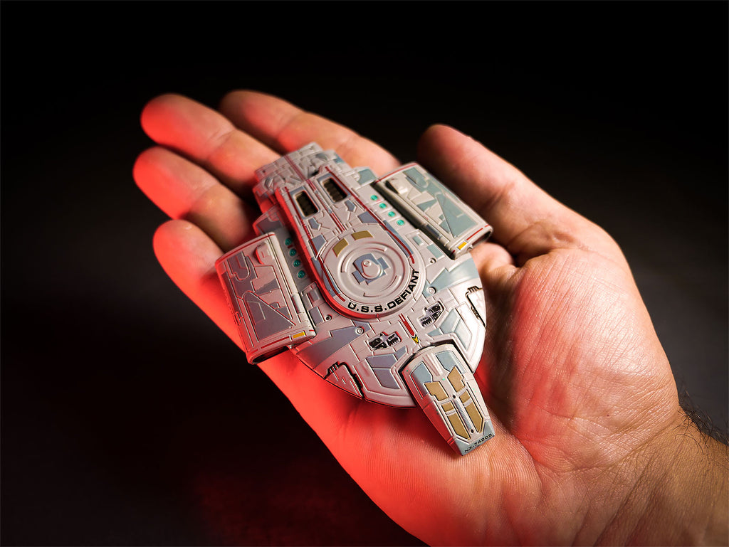 Image produit Star Trek - Vaisseau spatial U.S.S. Defiant NX-74205 Figurine de collectionneur héroïque