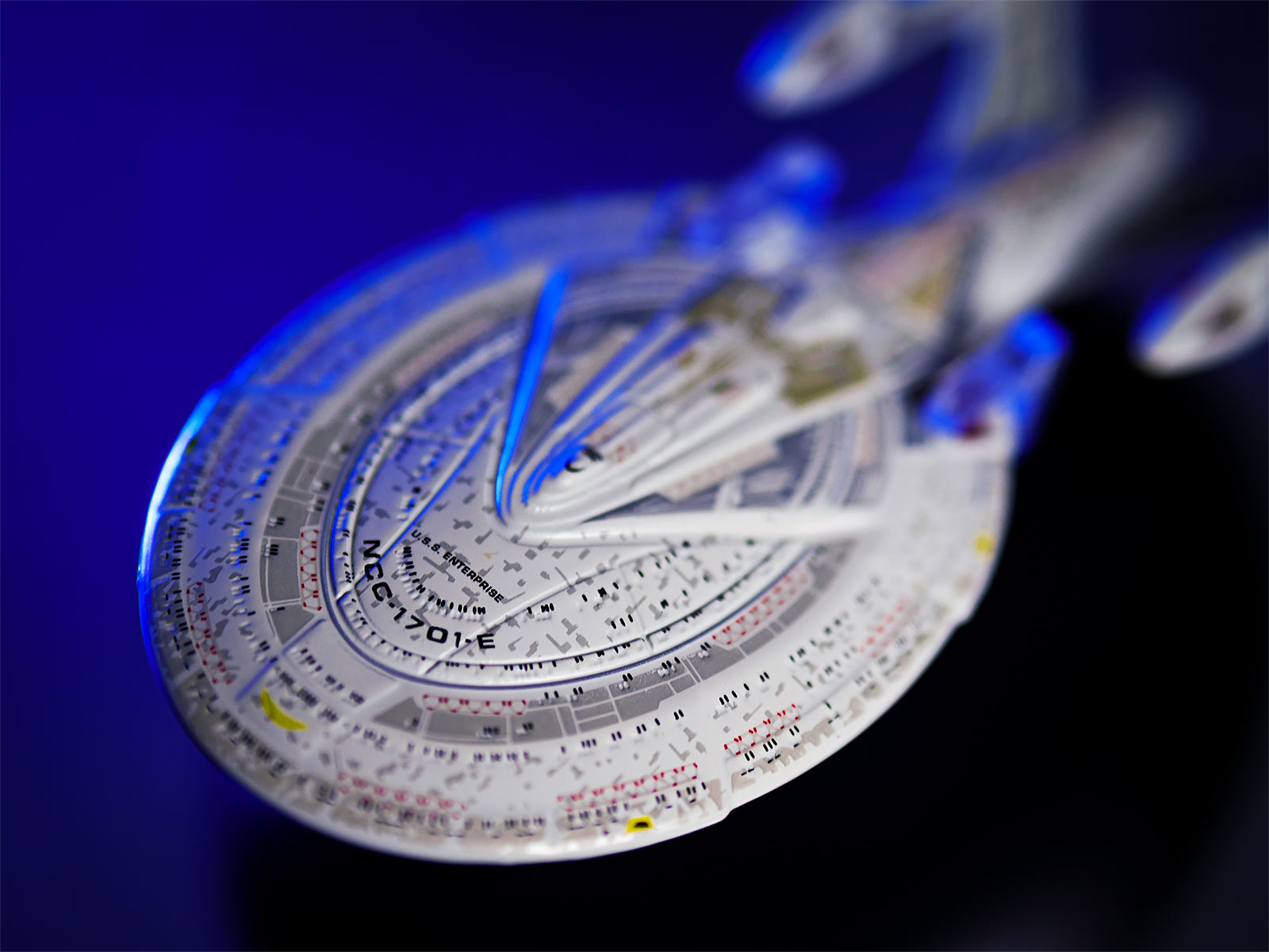 Image produit Star Trek - Vaisseau spatial U.S.S. Enterprise NCC-1701-E Hero Collector Figurine