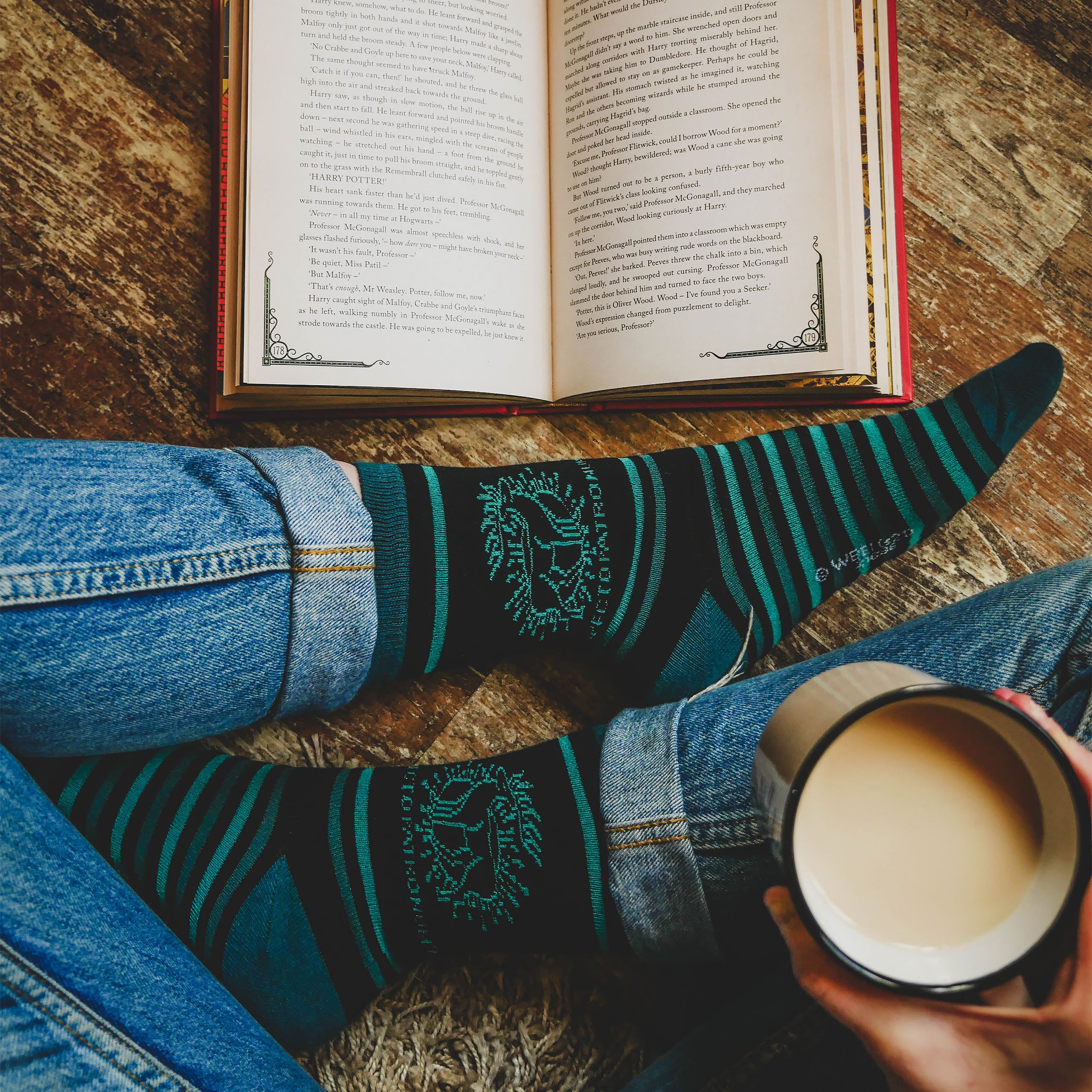 Image produit Chaussettes Hogwarts ensemble de 3 en boîte cadeau - Harry Potter