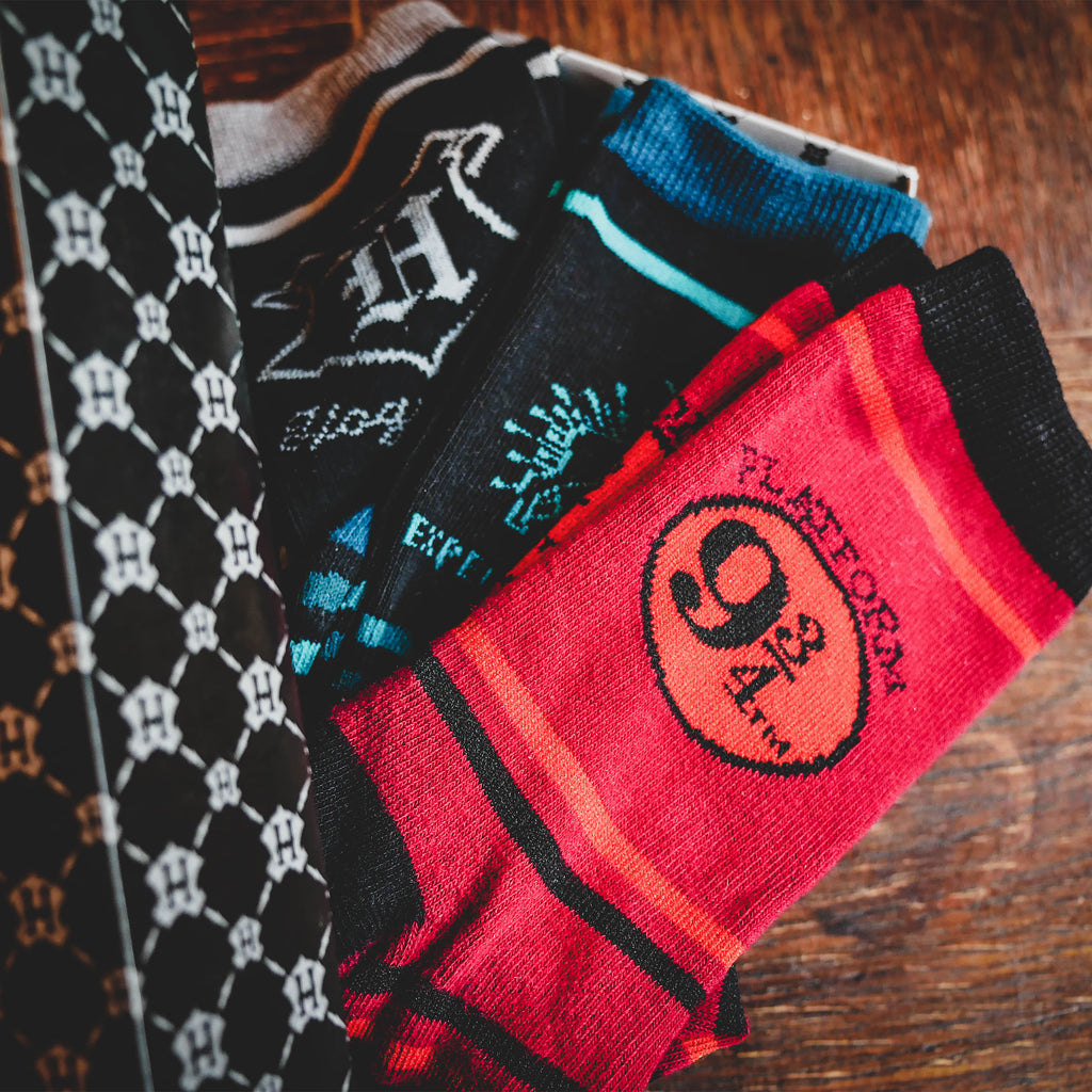 Image produit Chaussettes Hogwarts ensemble de 3 en boîte cadeau - Harry Potter