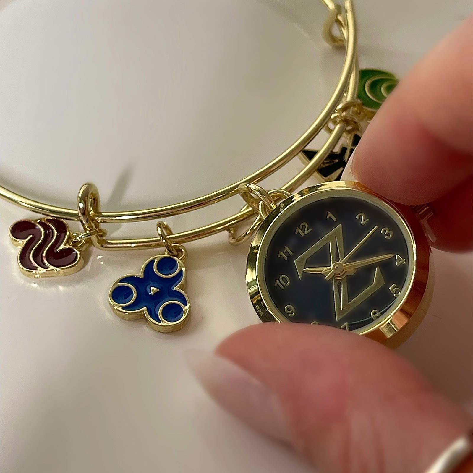 Image produit Zelda - Bracelet Charm Symboles avec Montre