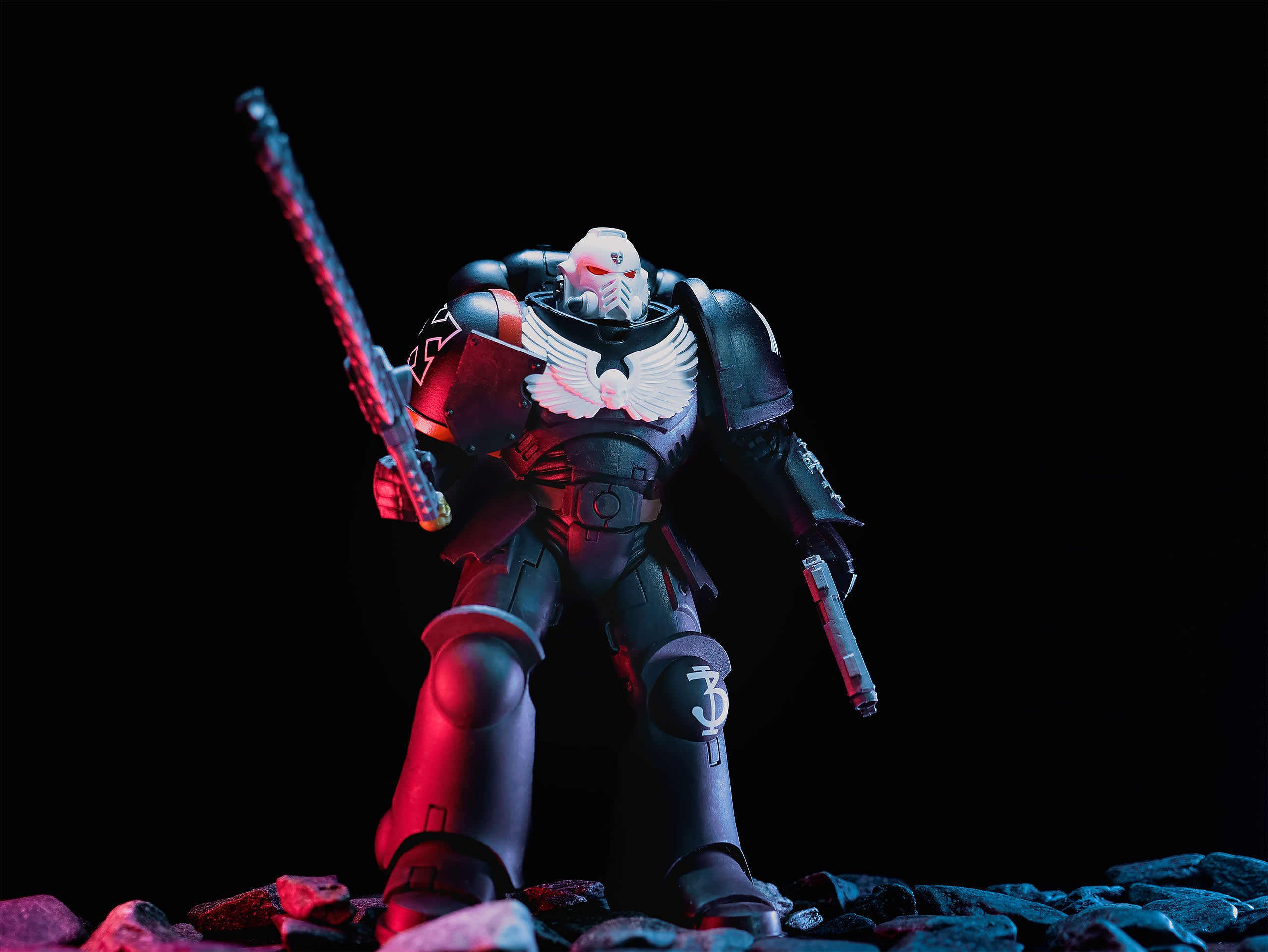 Product image Warhammer 40k - Raven Guard Veteran Sergeant Action Figure 18.5 cm