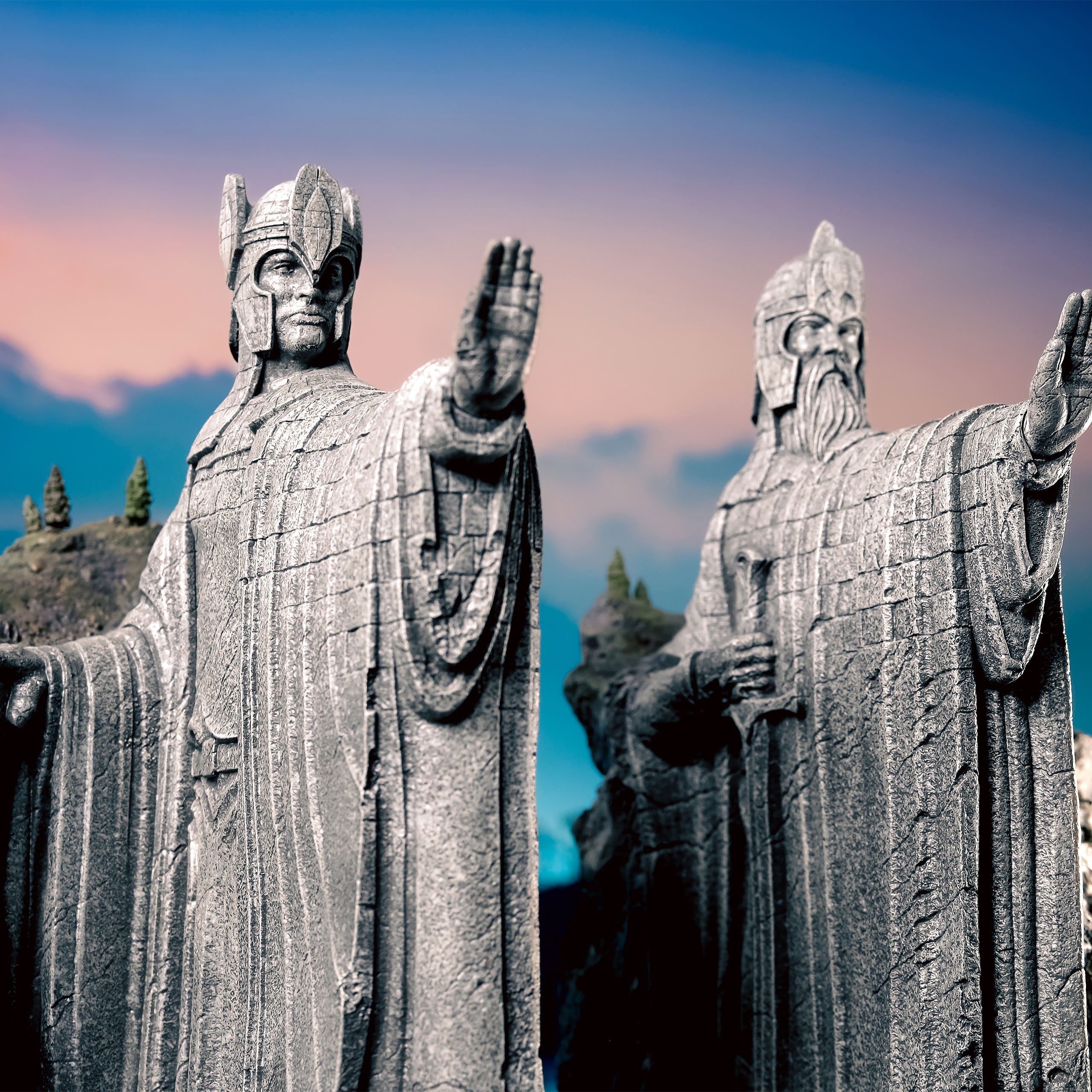 Product image The Lord of the Rings - Argonath Environment Figure Deluxe 34 cm