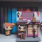 Product image Harry Potter and Eeylops Owl Store Funko Pop Figure with Diorama