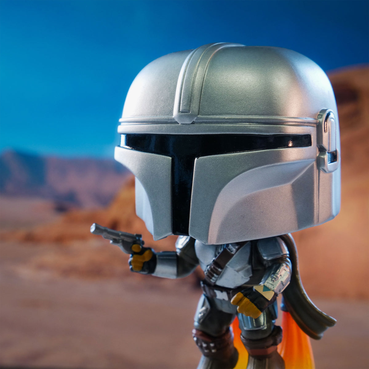 Image produit Mando Glow in the Dark Figurine Bobblehead Funko Pop - Star Wars The Mandalorian