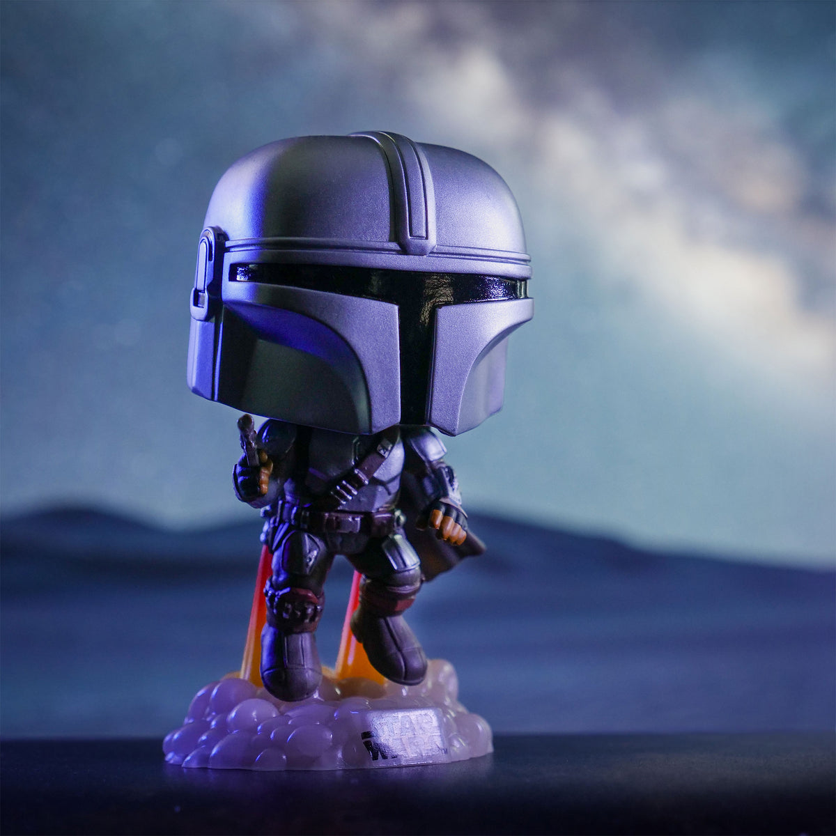 Image produit Mando Glow in the Dark Figurine Bobblehead Funko Pop - Star Wars The Mandalorian