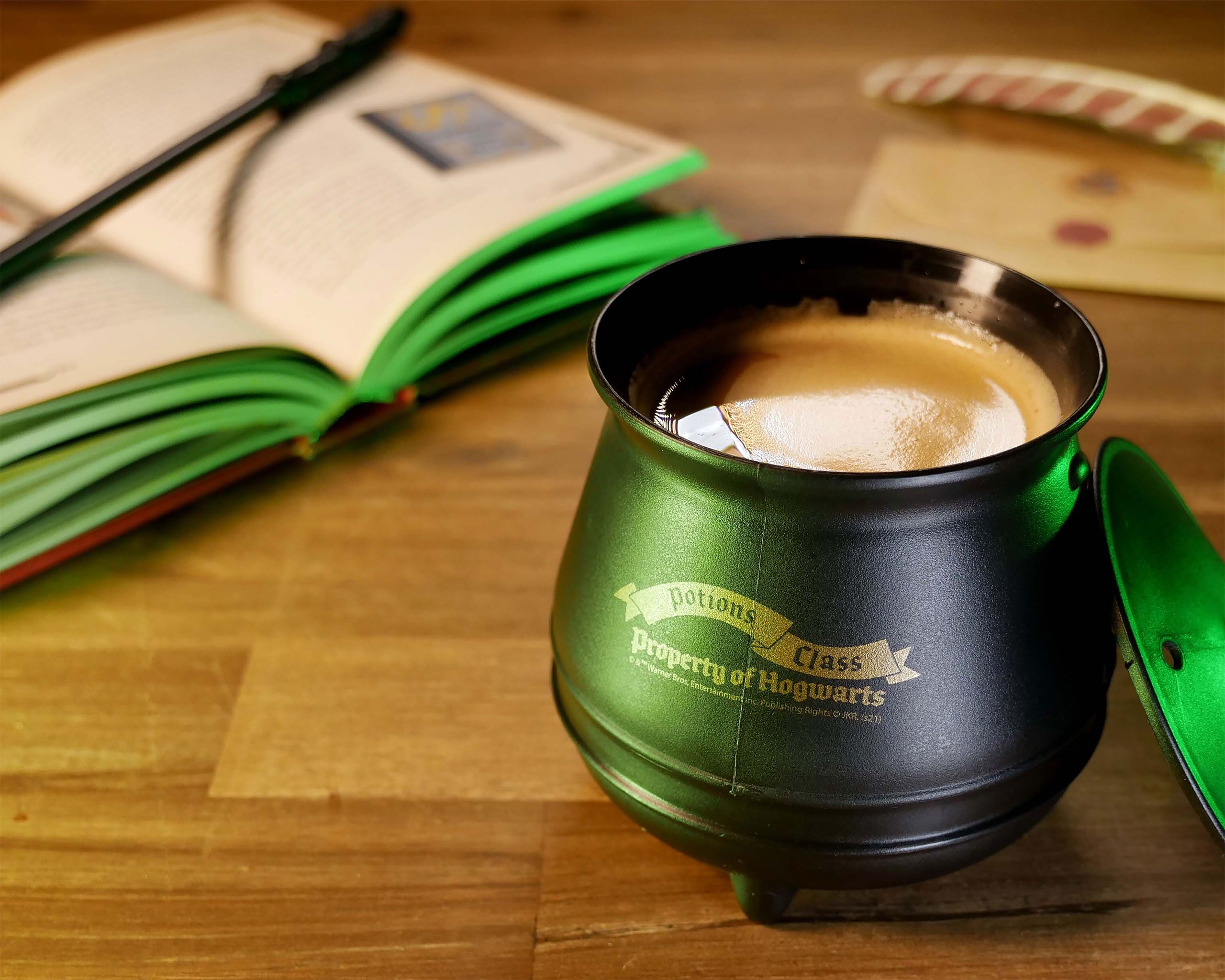 Image produit Harry Potter - Tasse Marmite Magique avec Fonction de Remuage et Couvercle
