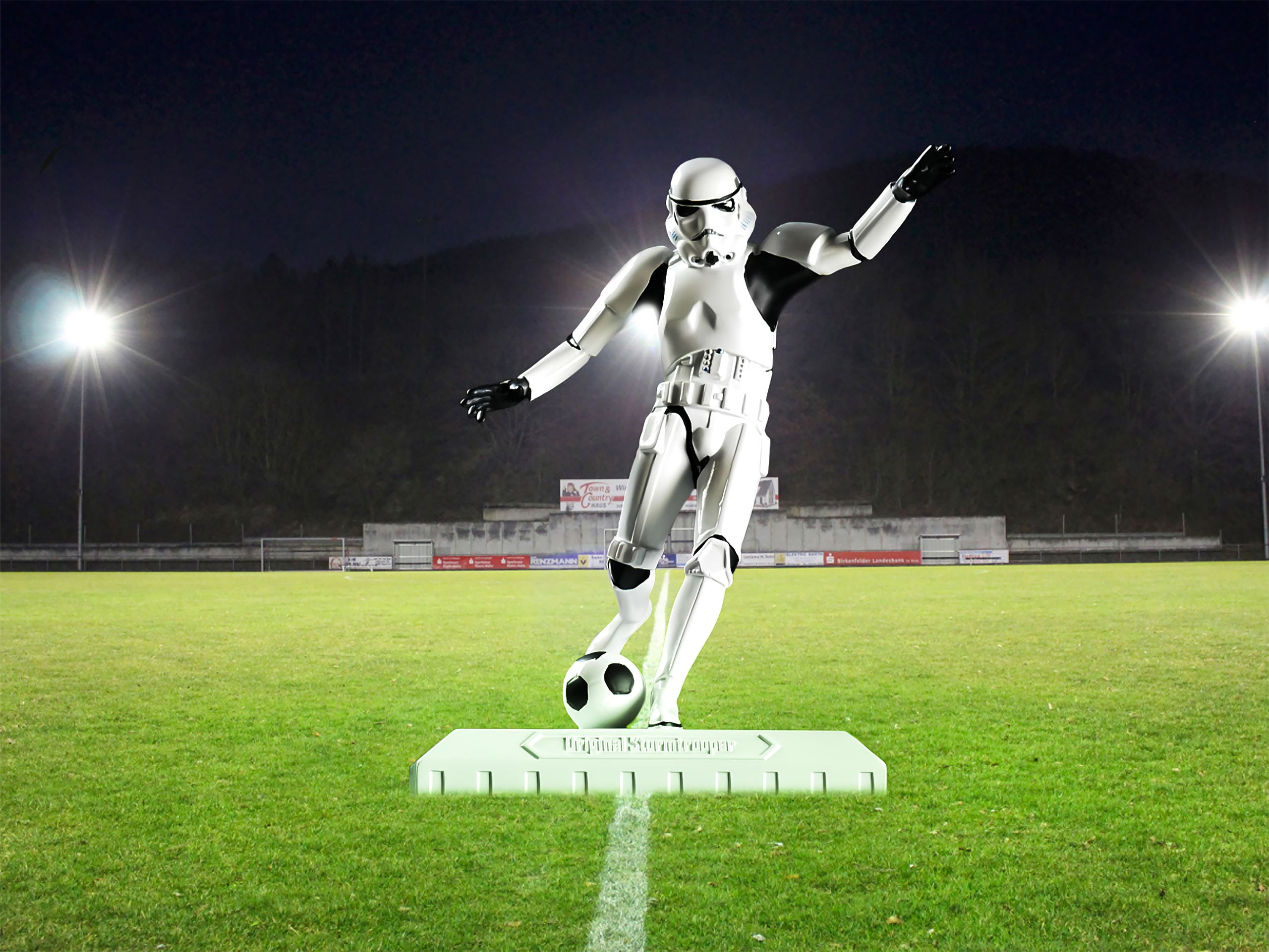 Image produit Figurine Stormtrooper joueur de football - Star Wars