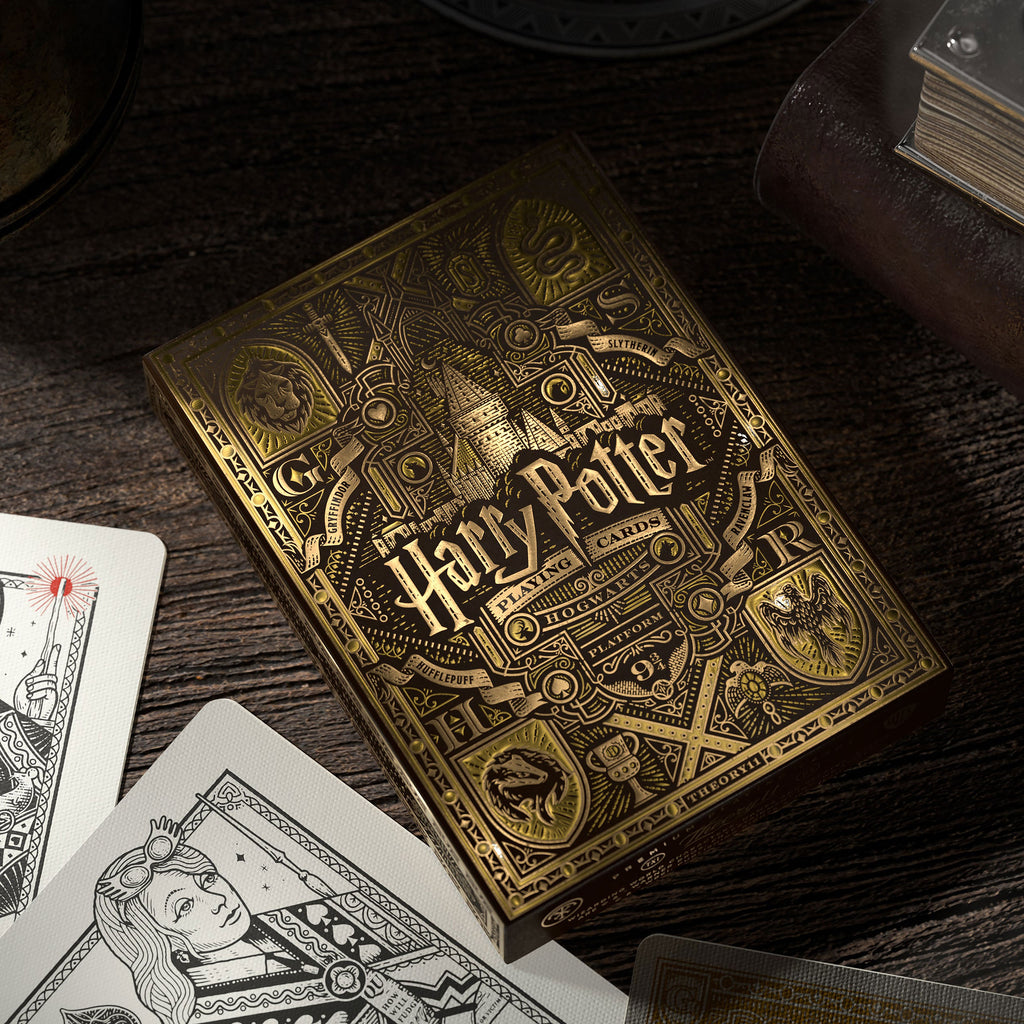 Image produit Harry Potter - Jeu de cartes Hufflepuff Deluxe Edition