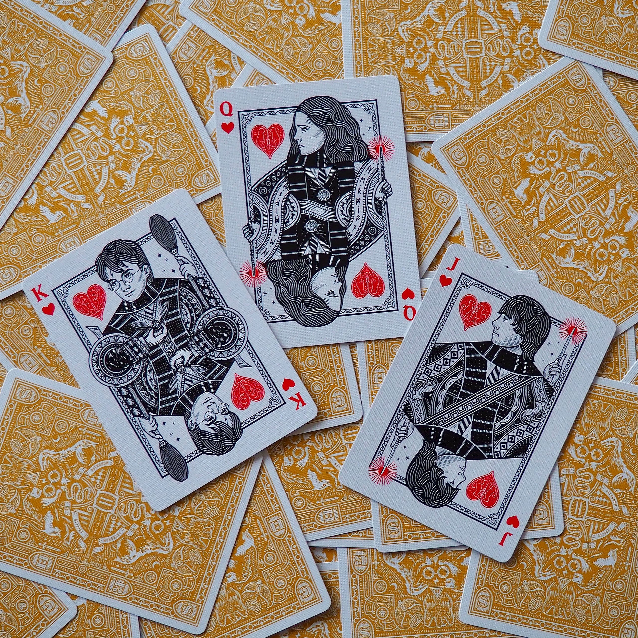 Image produit Harry Potter - Jeu de cartes Hufflepuff Deluxe Edition