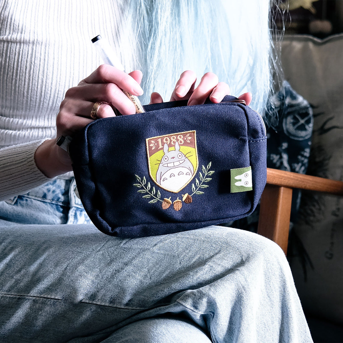 Image produit Totoro Trousse de maquillage bleue