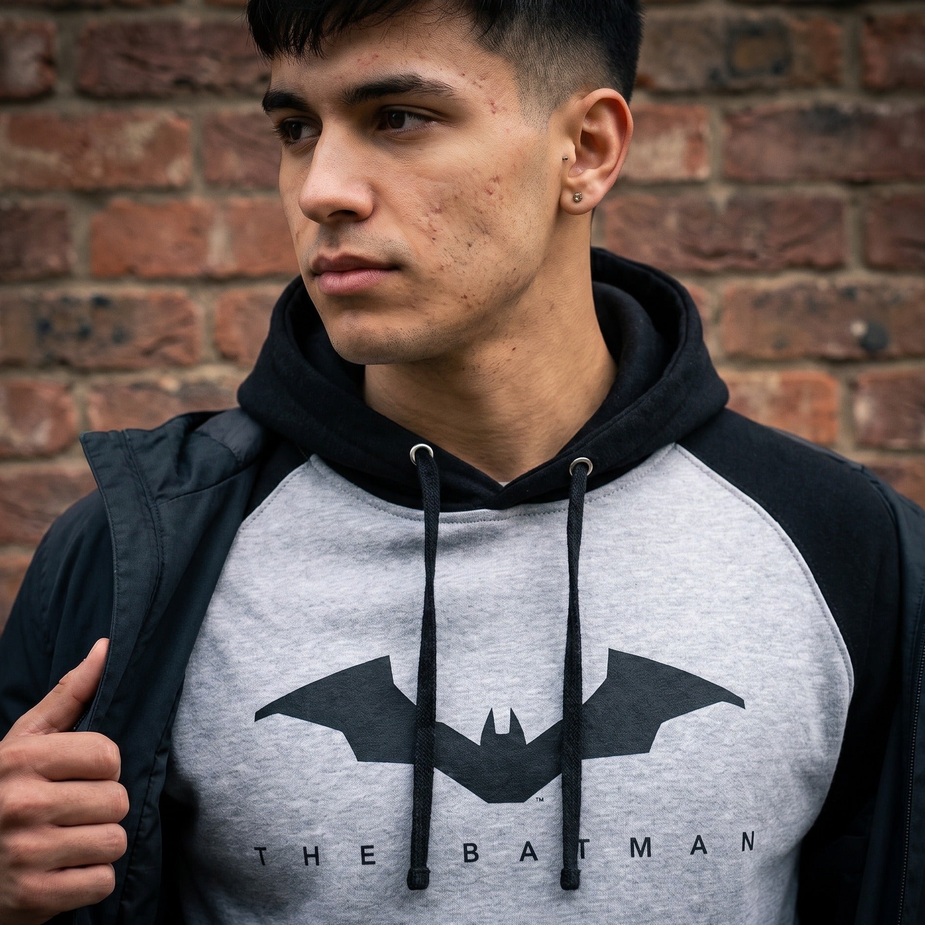 Image produit The Batman - Logo Baseball Hoodie gris-noir
