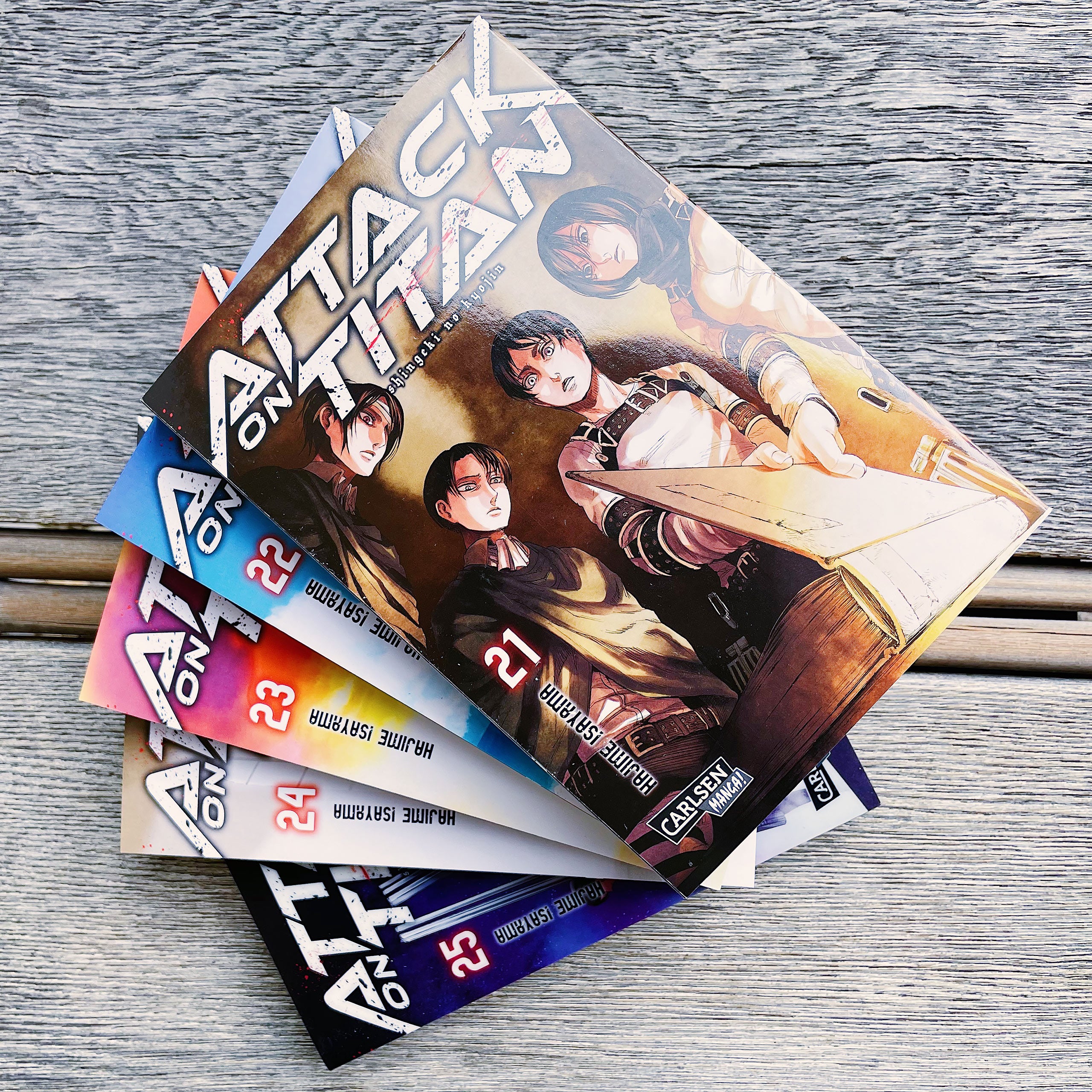 Image produit Attack on Titan - Coffret de collection Volume 21-25