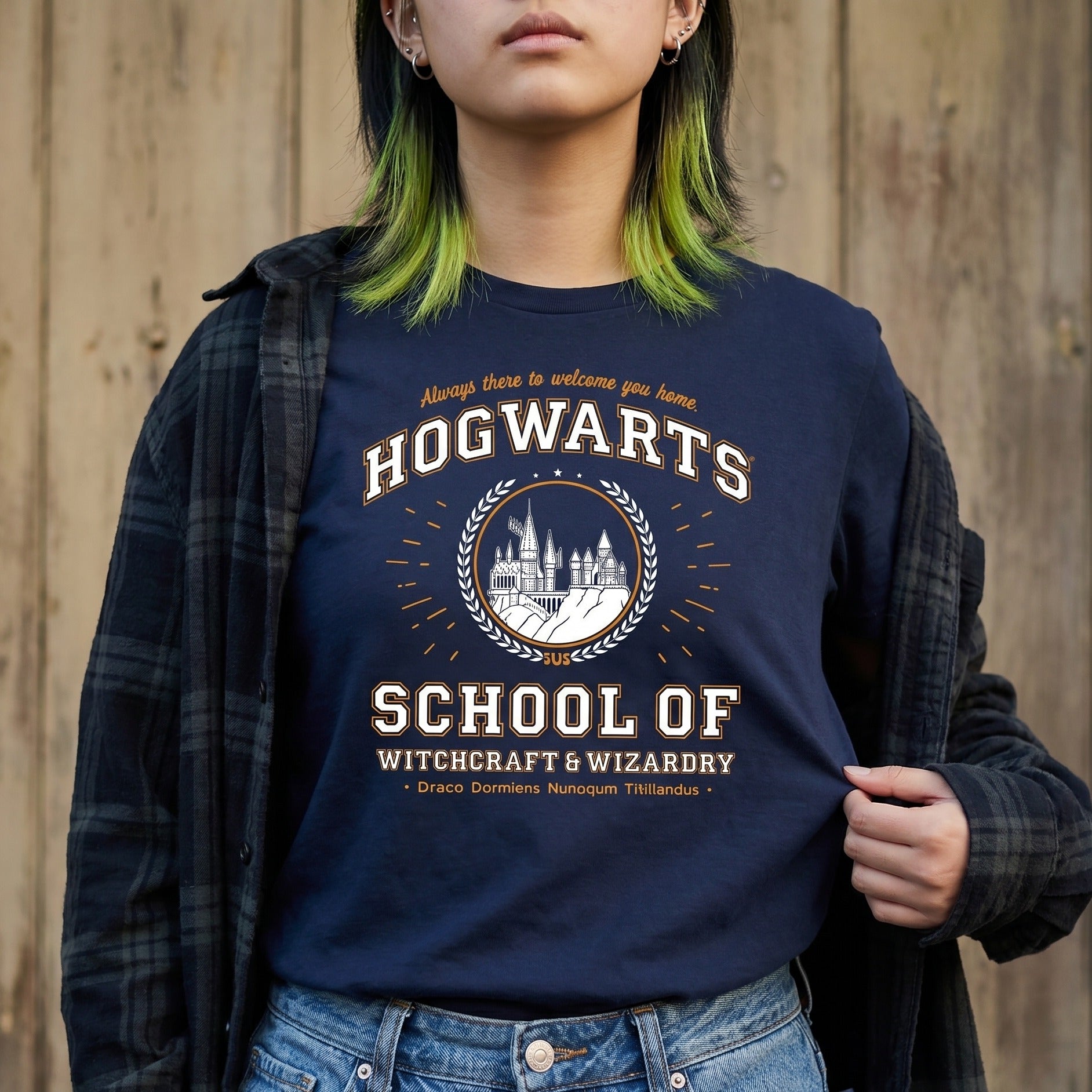 Image produit T-shirt bleu de l'école Hogwarts - Harry Potter