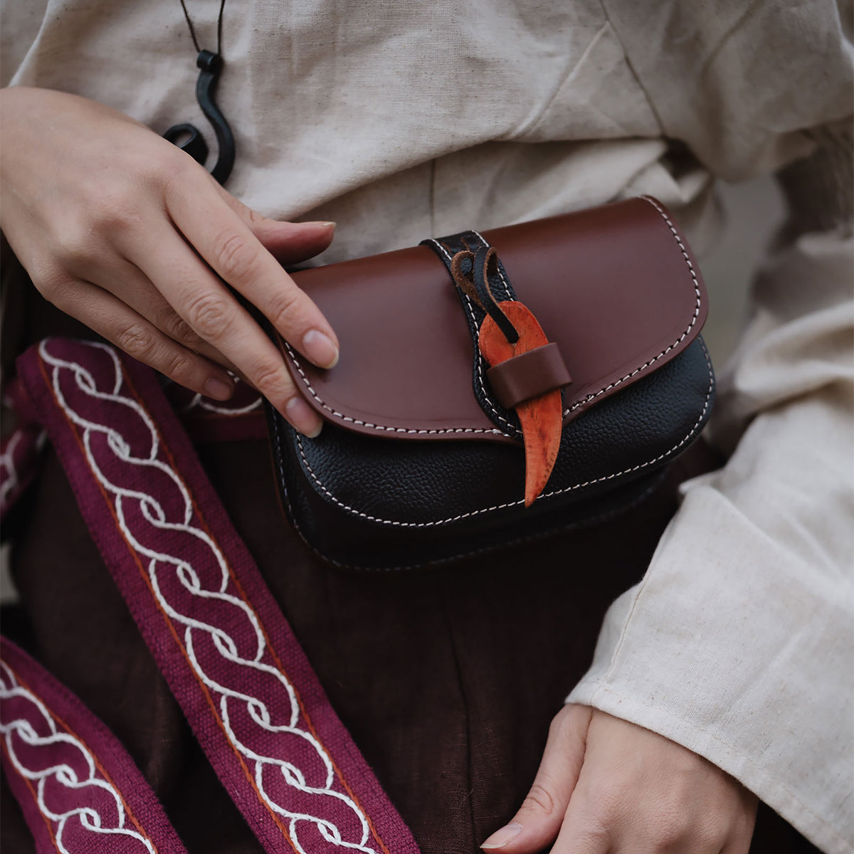 Image produit Sac de ceinture médiéval Adalar marron
