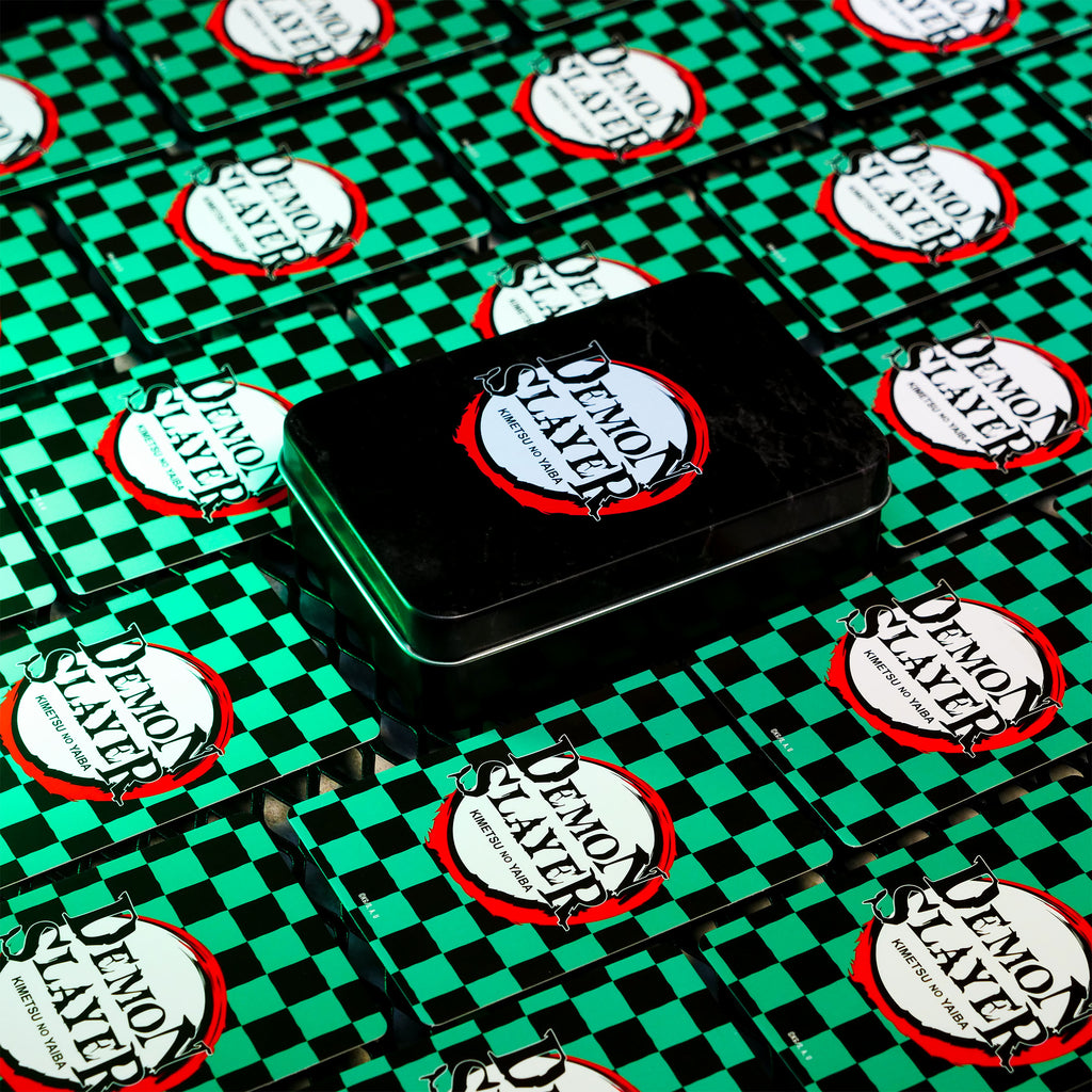 Image produit Demon Slayer - Cartes à jouer de personnage dans une boîte métallique