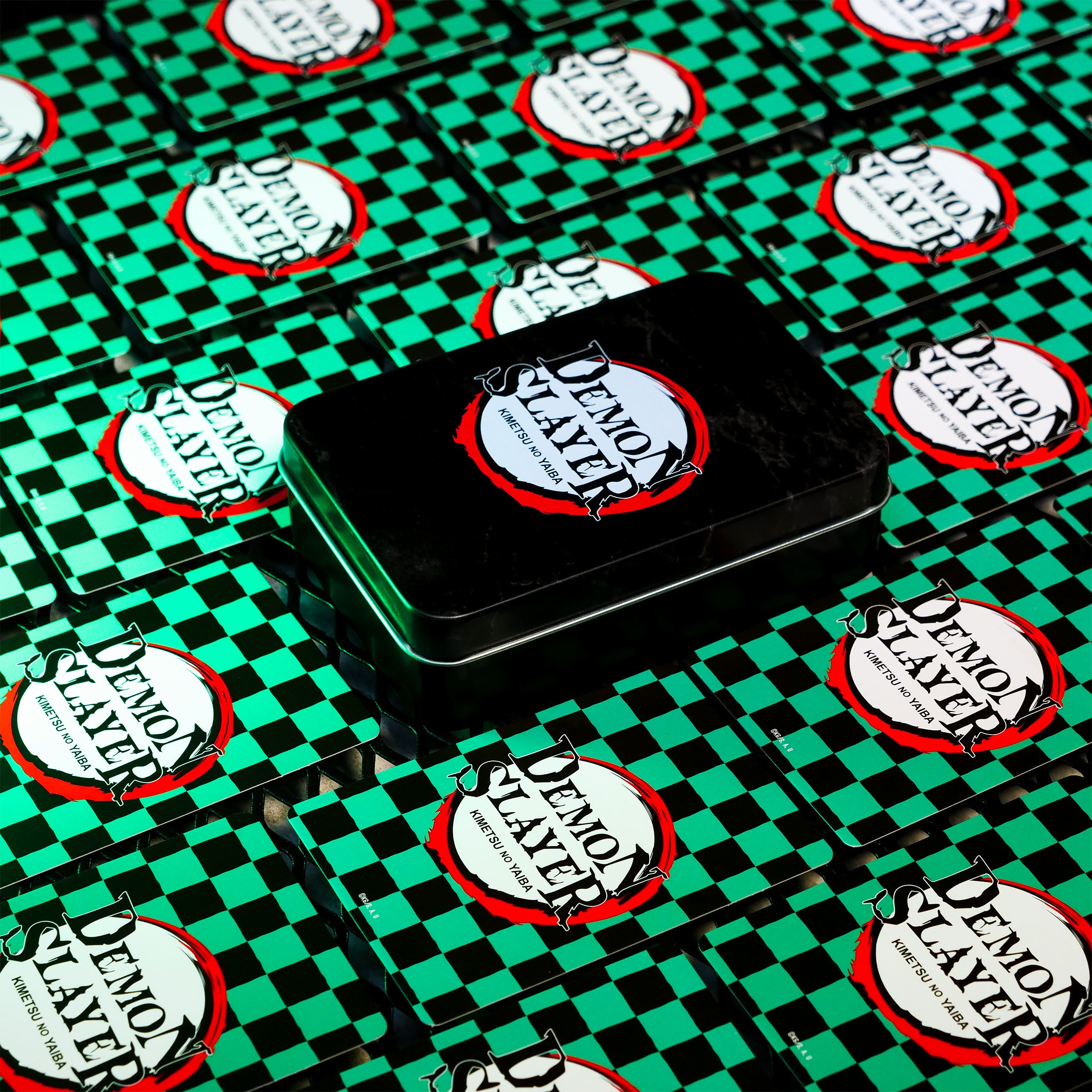 Image produit Demon Slayer - Cartes à jouer de personnage dans une boîte métallique