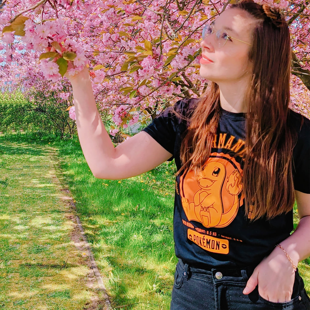 Image produit Pokemon - T-shirt de collège Charmander noir