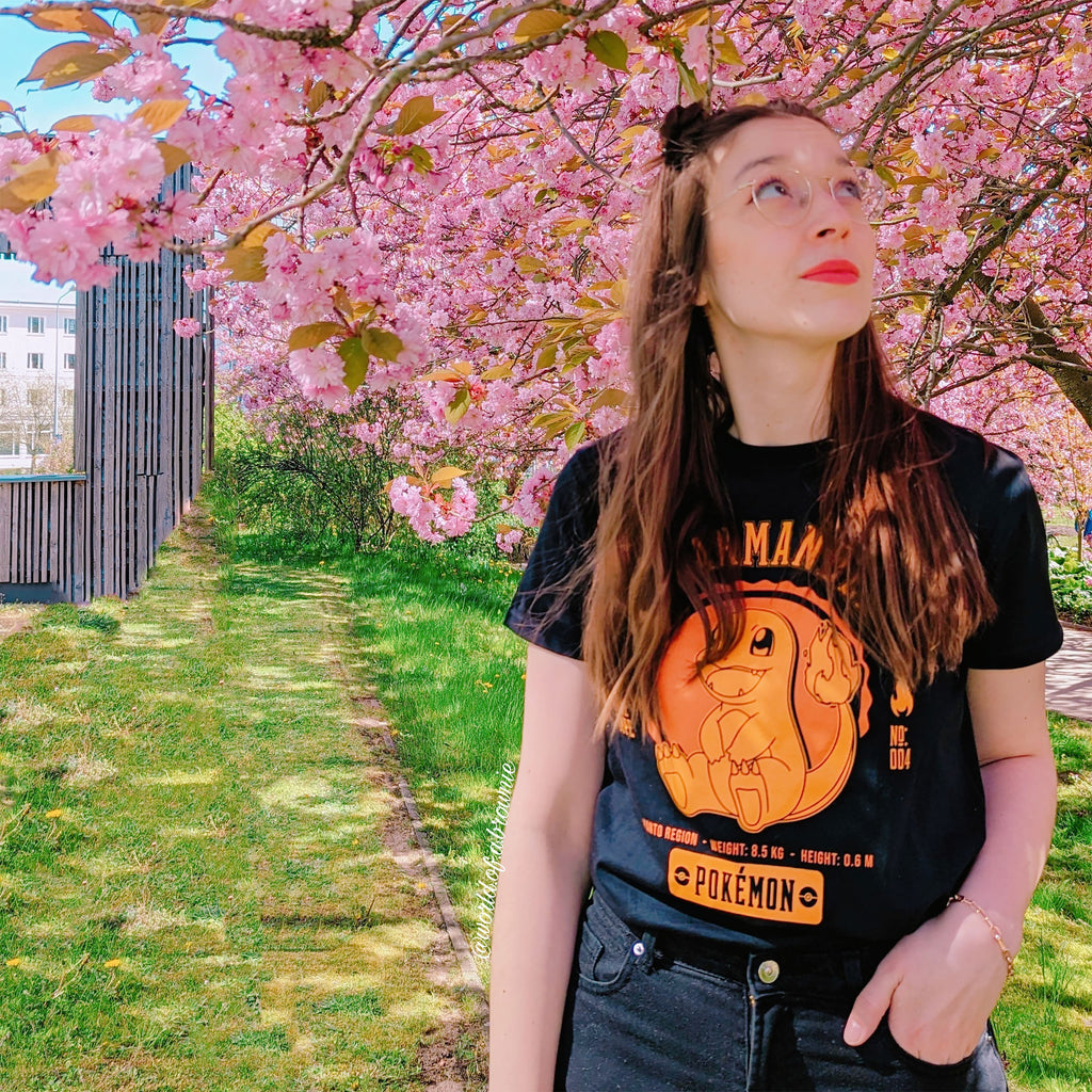 Image produit Pokemon - T-shirt de collège Charmander noir