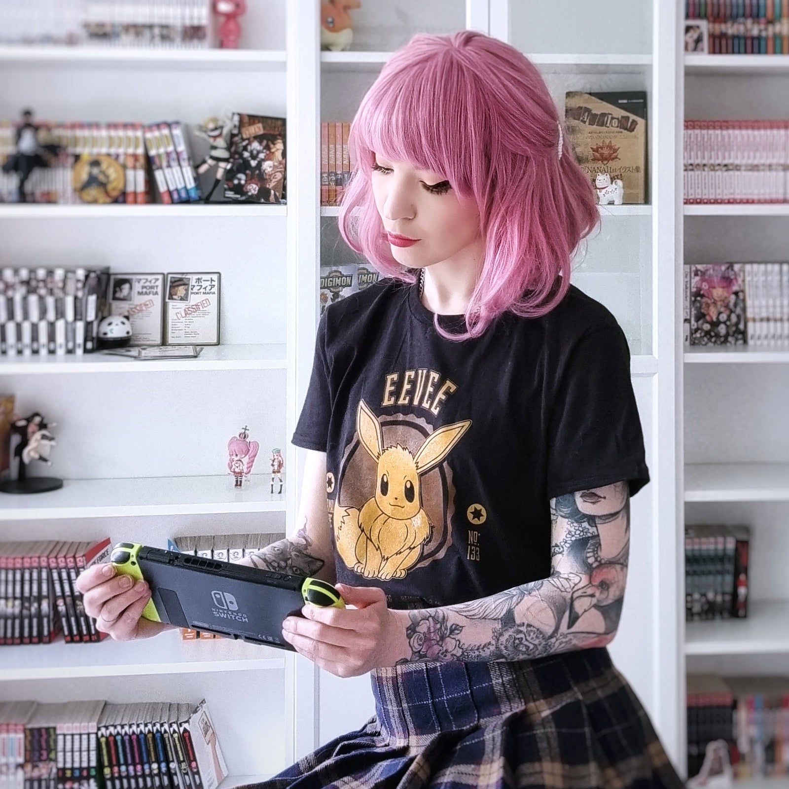 Image produit Pokemon - T-shirt de collège Eevee noir