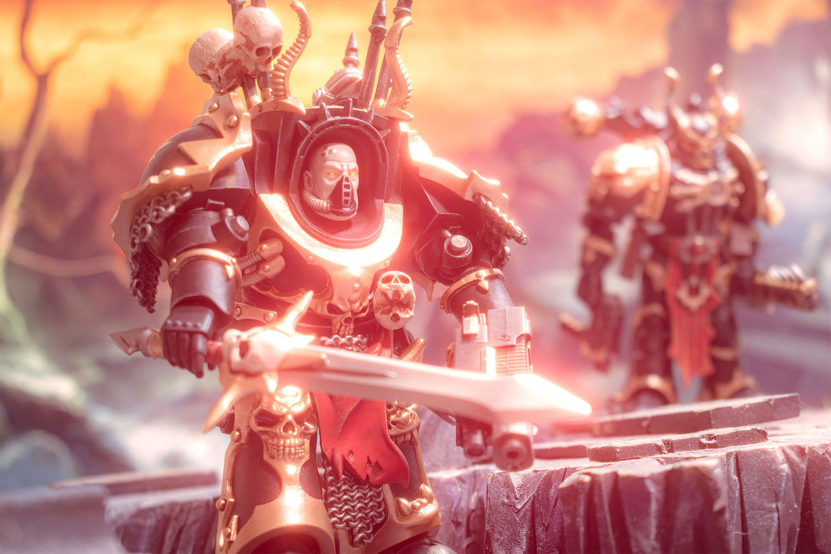 Image produit Warhammer 40k - Figurine d'action Frère Gnarl de la Légion Noire