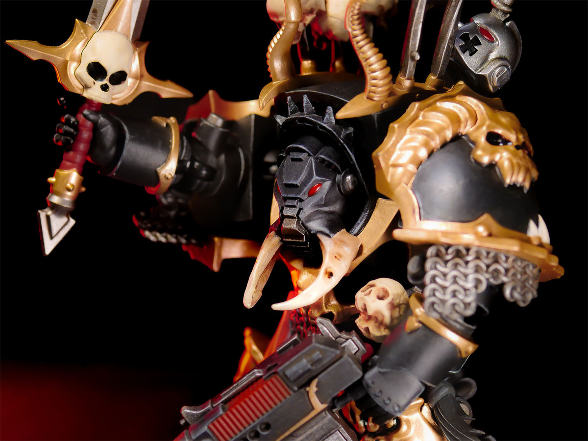 Image produit Warhammer 40k - Figurine d'action Frère Gnarl de la Légion Noire