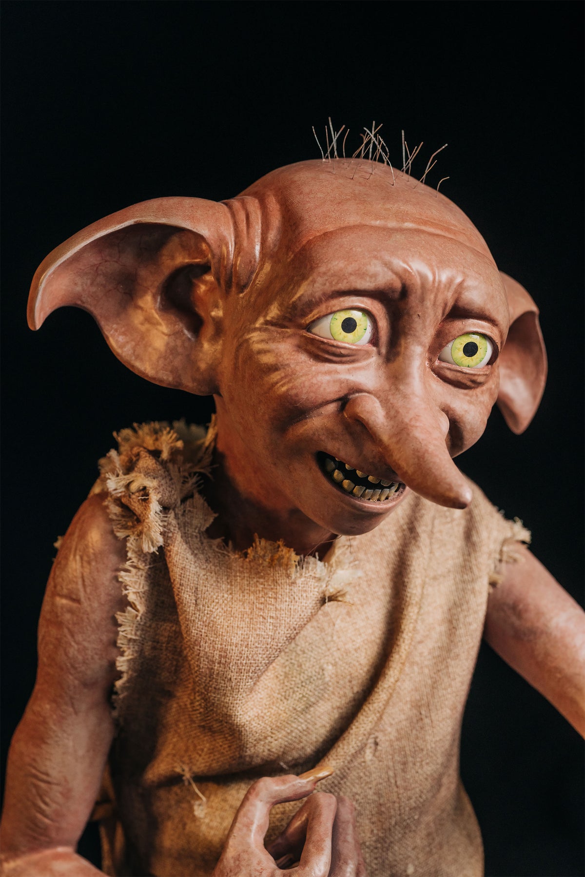 Image produit Dobby avec chaussette statue grandeur nature version 3 - Harry Potter