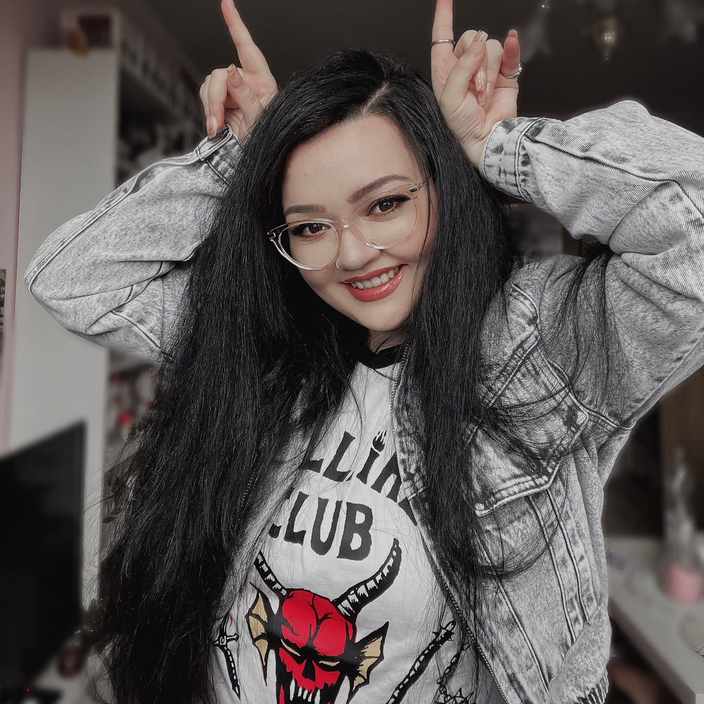 Image produit Stranger Things - T-shirt manches longues blason Hellfire Club