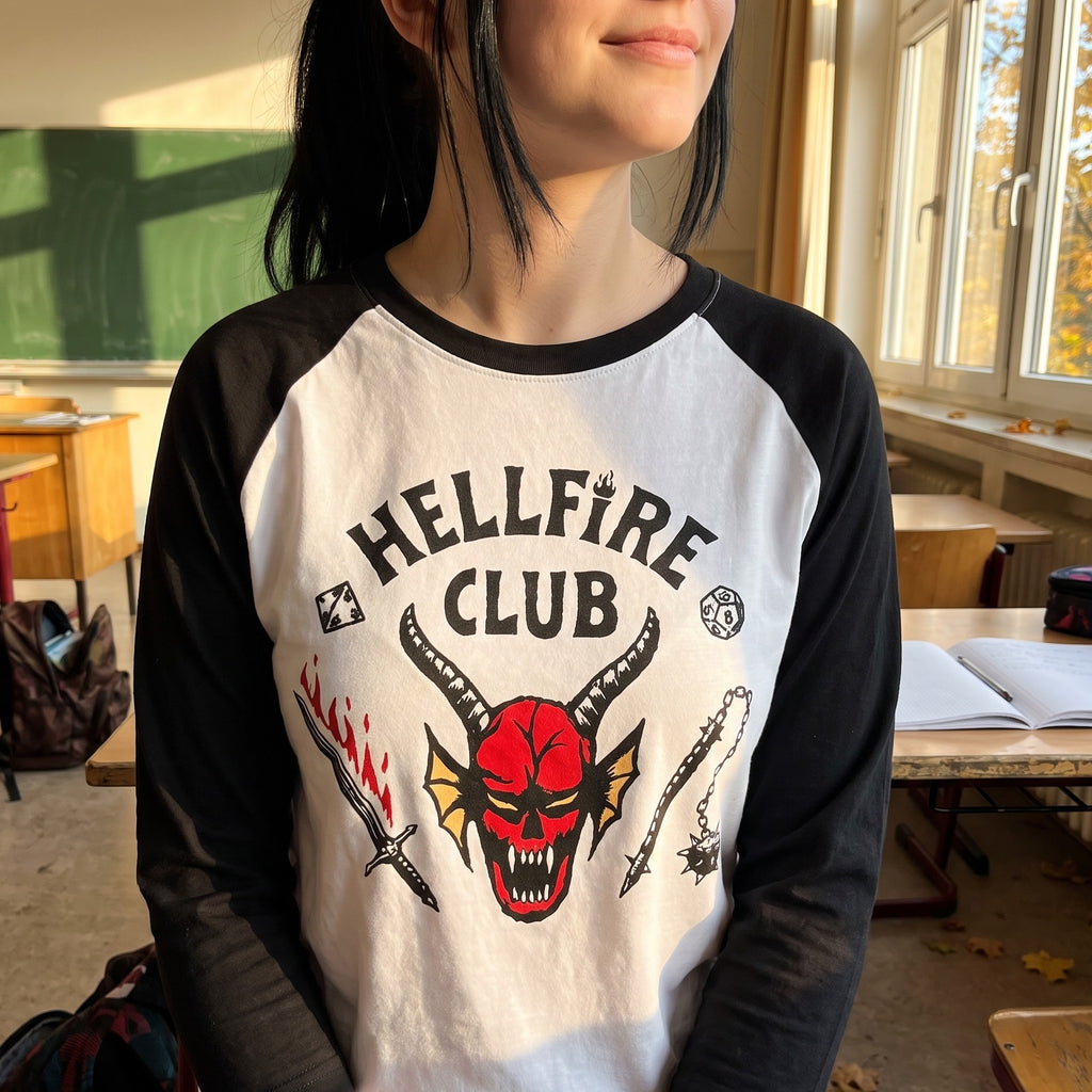 Image produit Stranger Things - T-shirt manches longues blason Hellfire Club