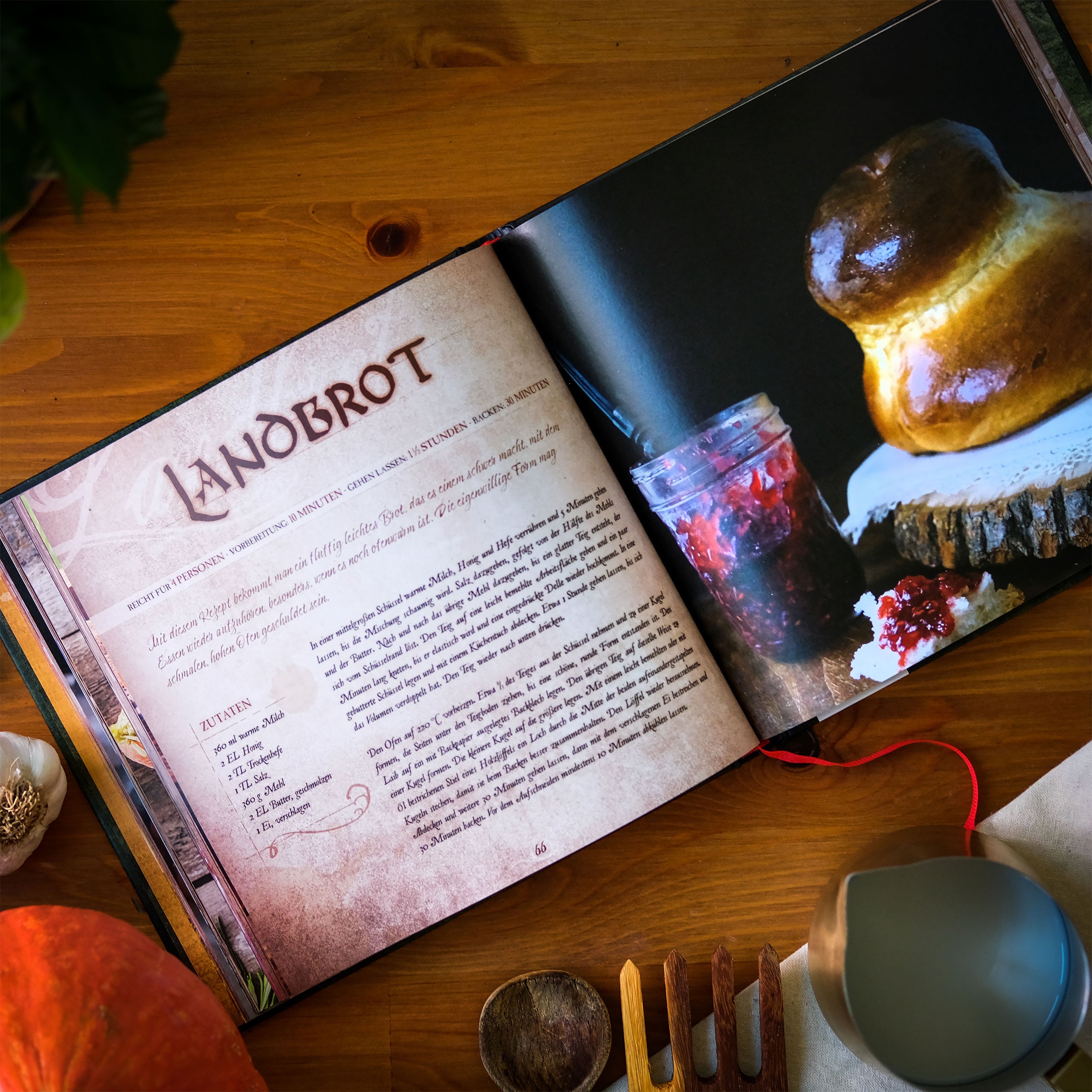 Image produit Recettes de la Comté - Le livre de cuisine des Hobbits