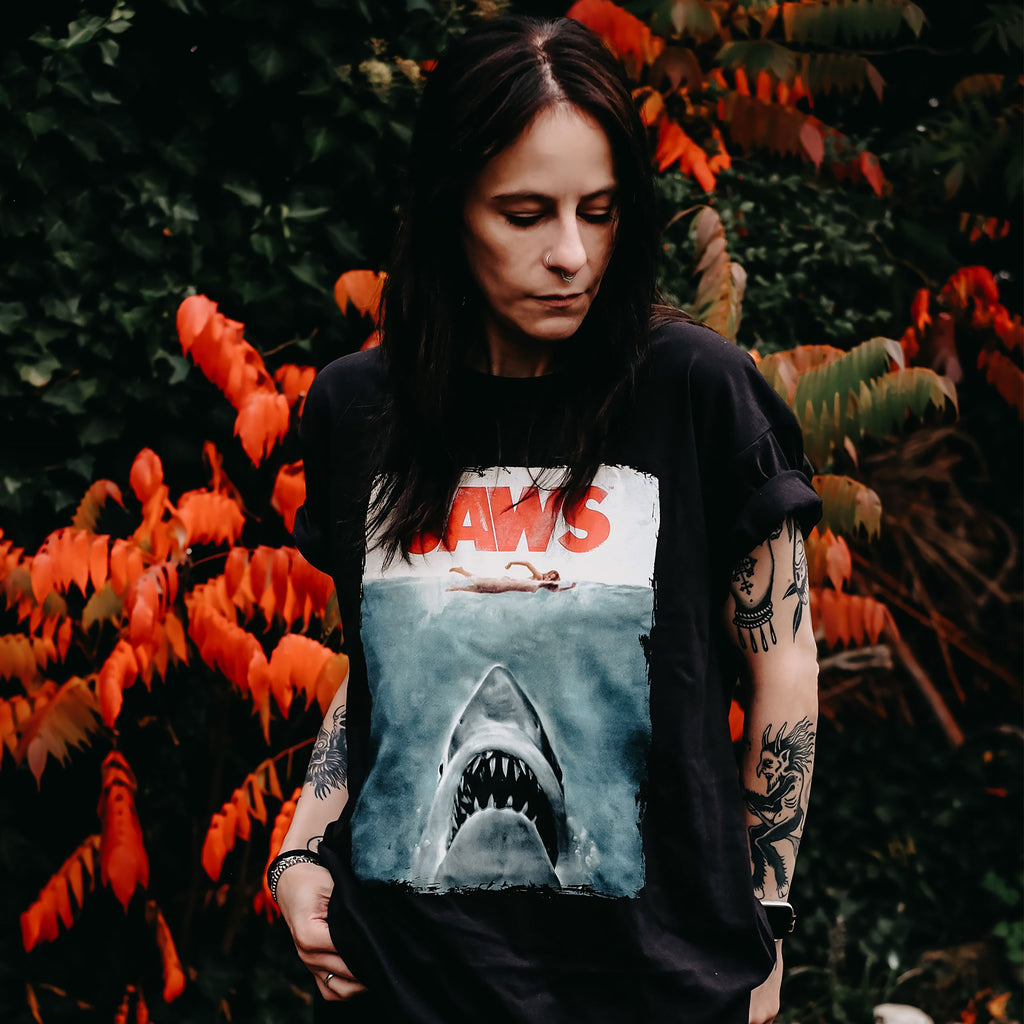 Image produit Le Requin Blanc - T-shirt Poster Jaws Noir
