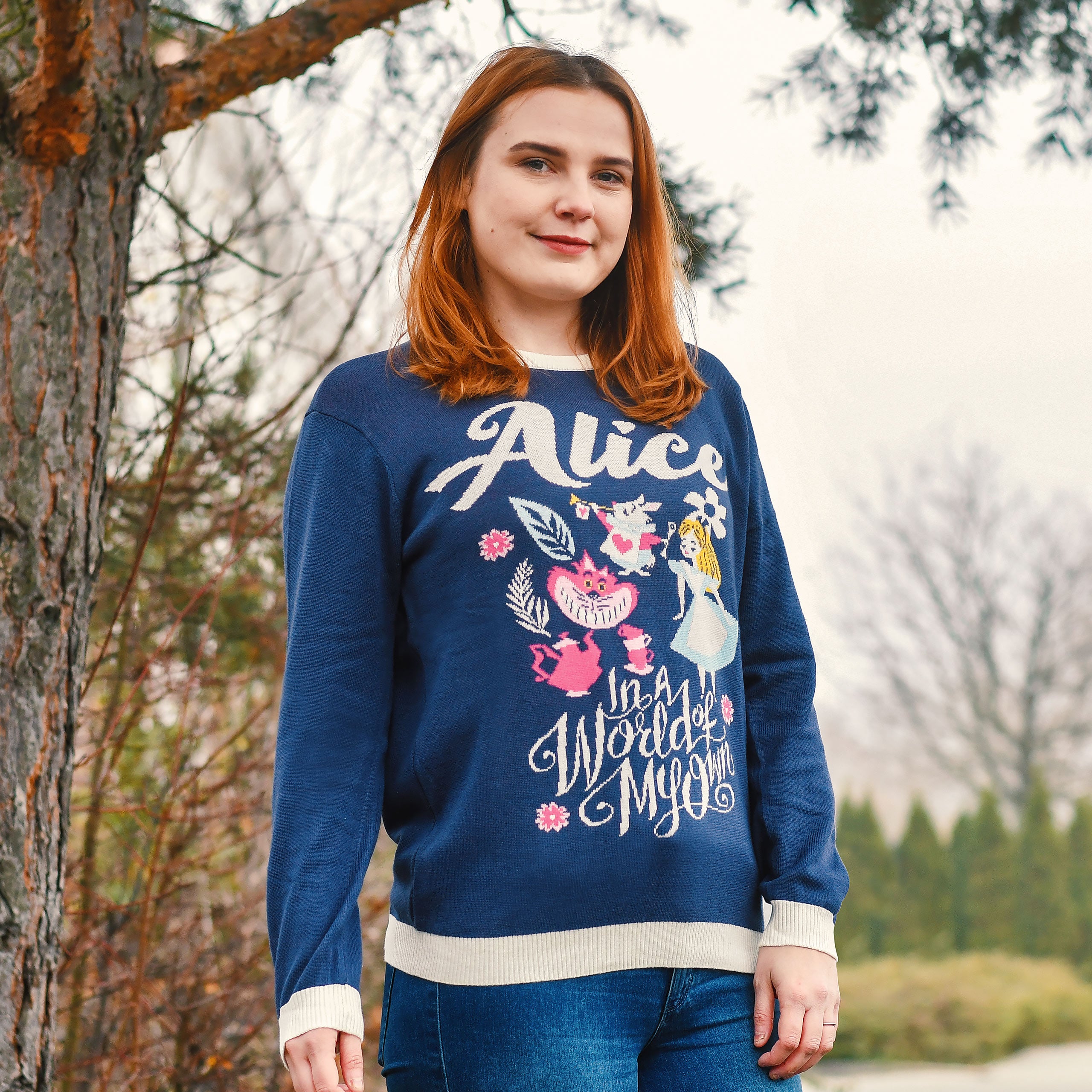 Image produit Alice au Pays des Merveilles - Dans un Monde à Moi Pull Tricoté