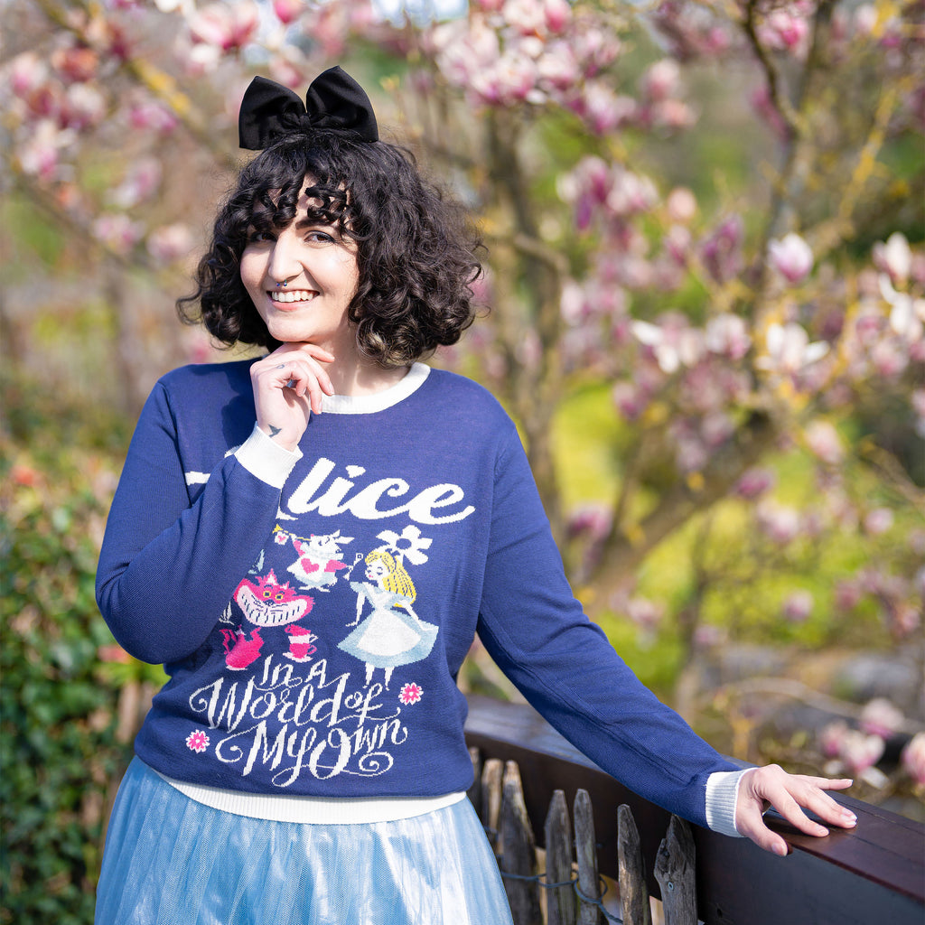 Image produit Alice au Pays des Merveilles - Dans un Monde à Moi Pull Tricoté