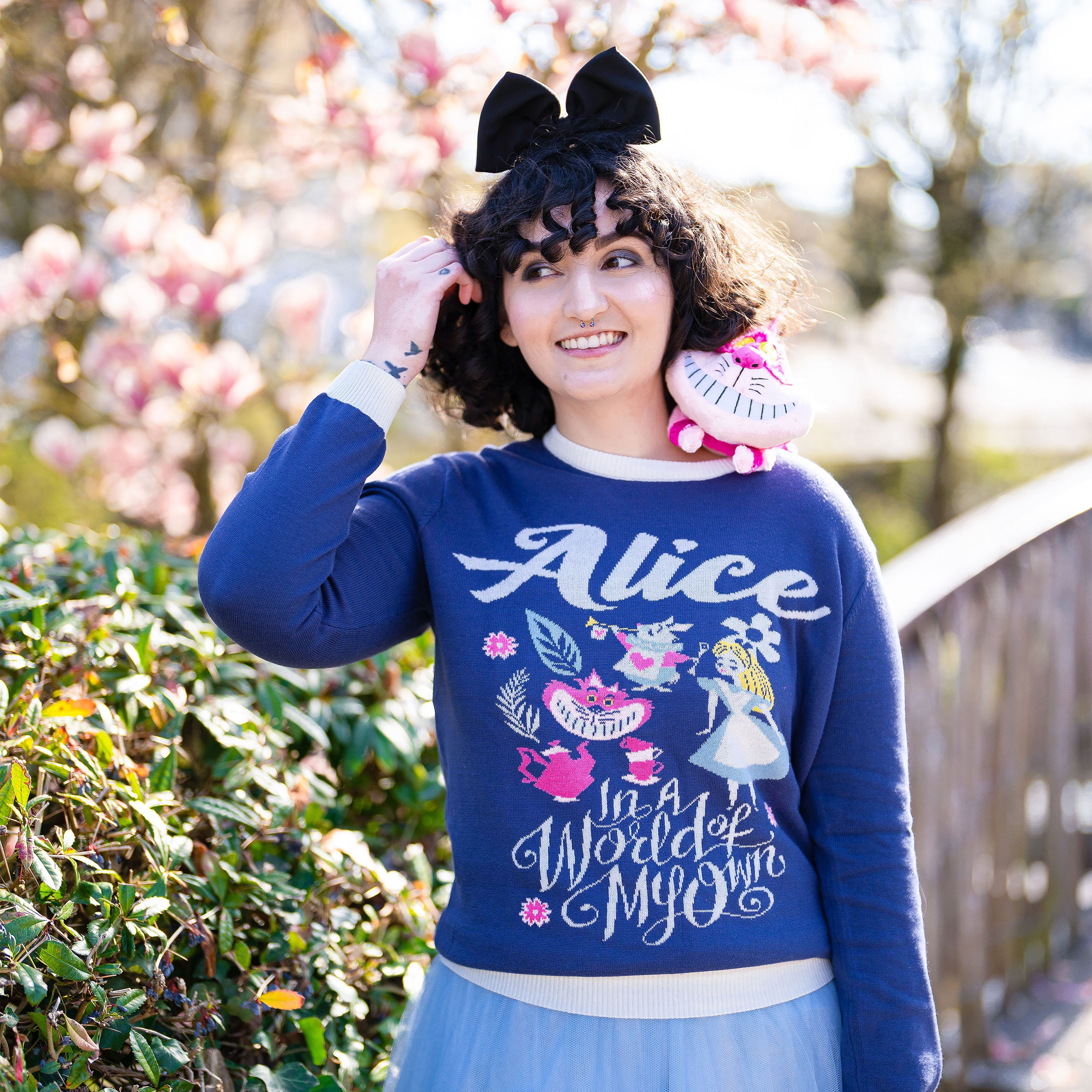 Image produit Alice au Pays des Merveilles - Dans un Monde à Moi Pull Tricoté