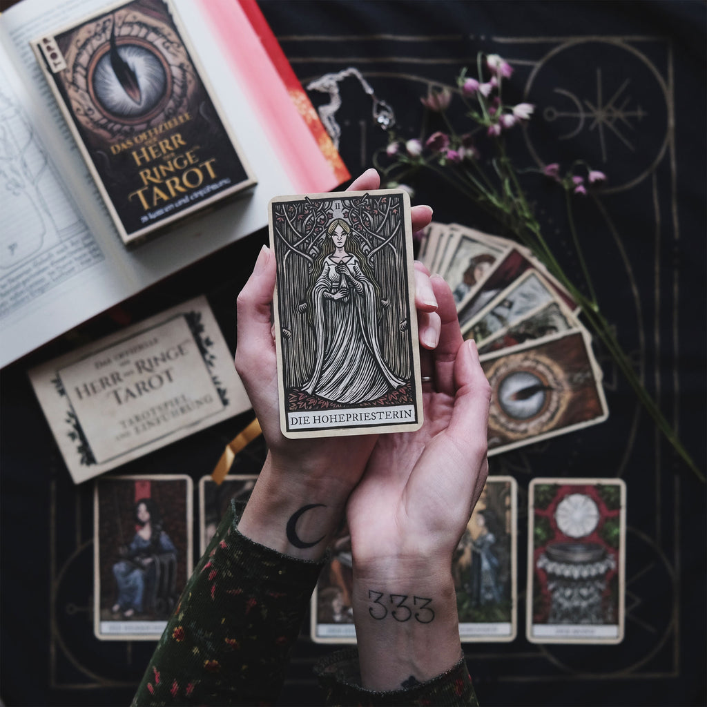 Product image The Lord of the Rings Tarot - Card Game