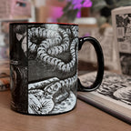 Image produit Junji Ito - Ancêtre Honoré Tasse à Effet Thermique