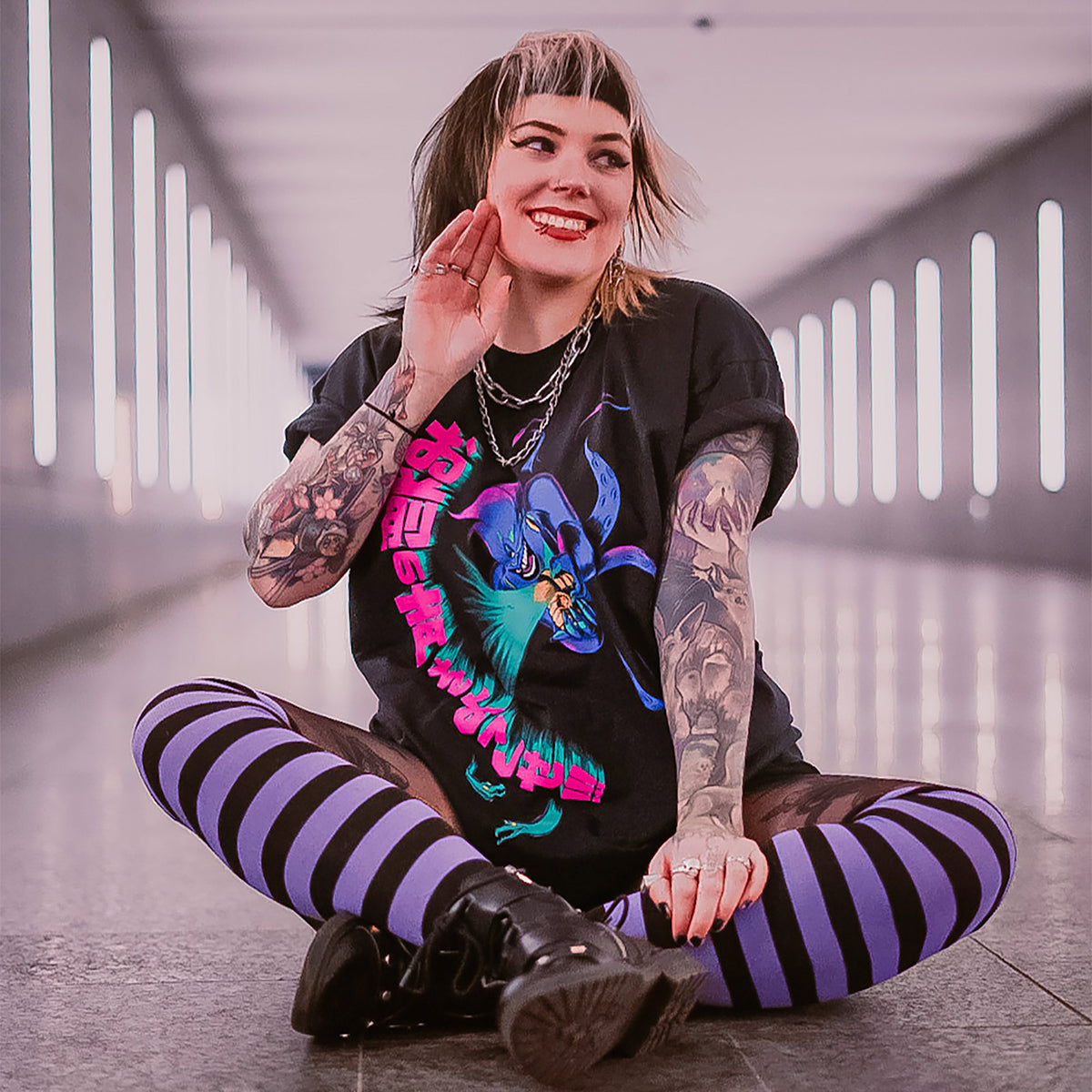 Image produit Disney - T-shirt Ursula japonais noir