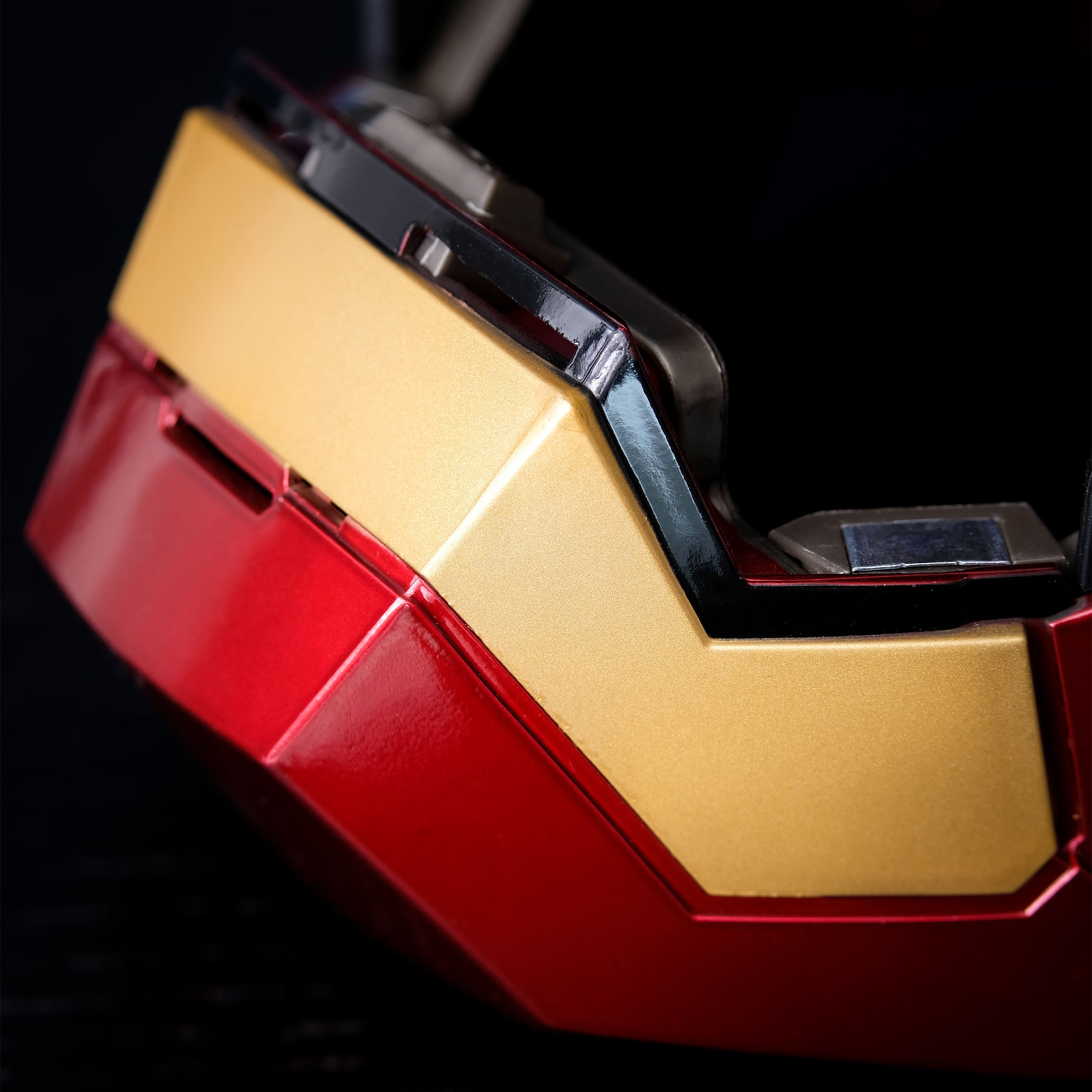 Image produit Marvel Legends - Casque Électronique Iron Man